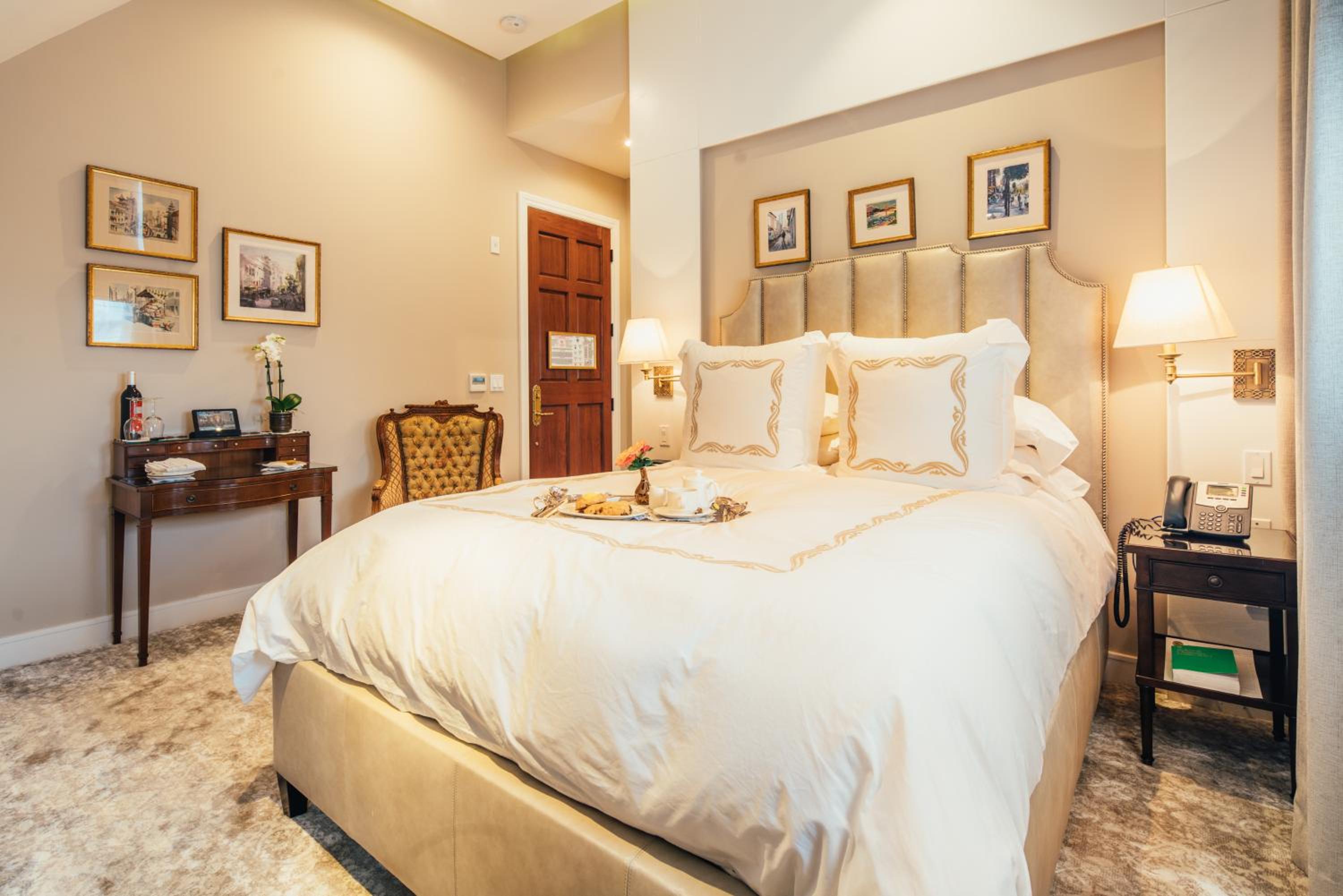 Queen Room