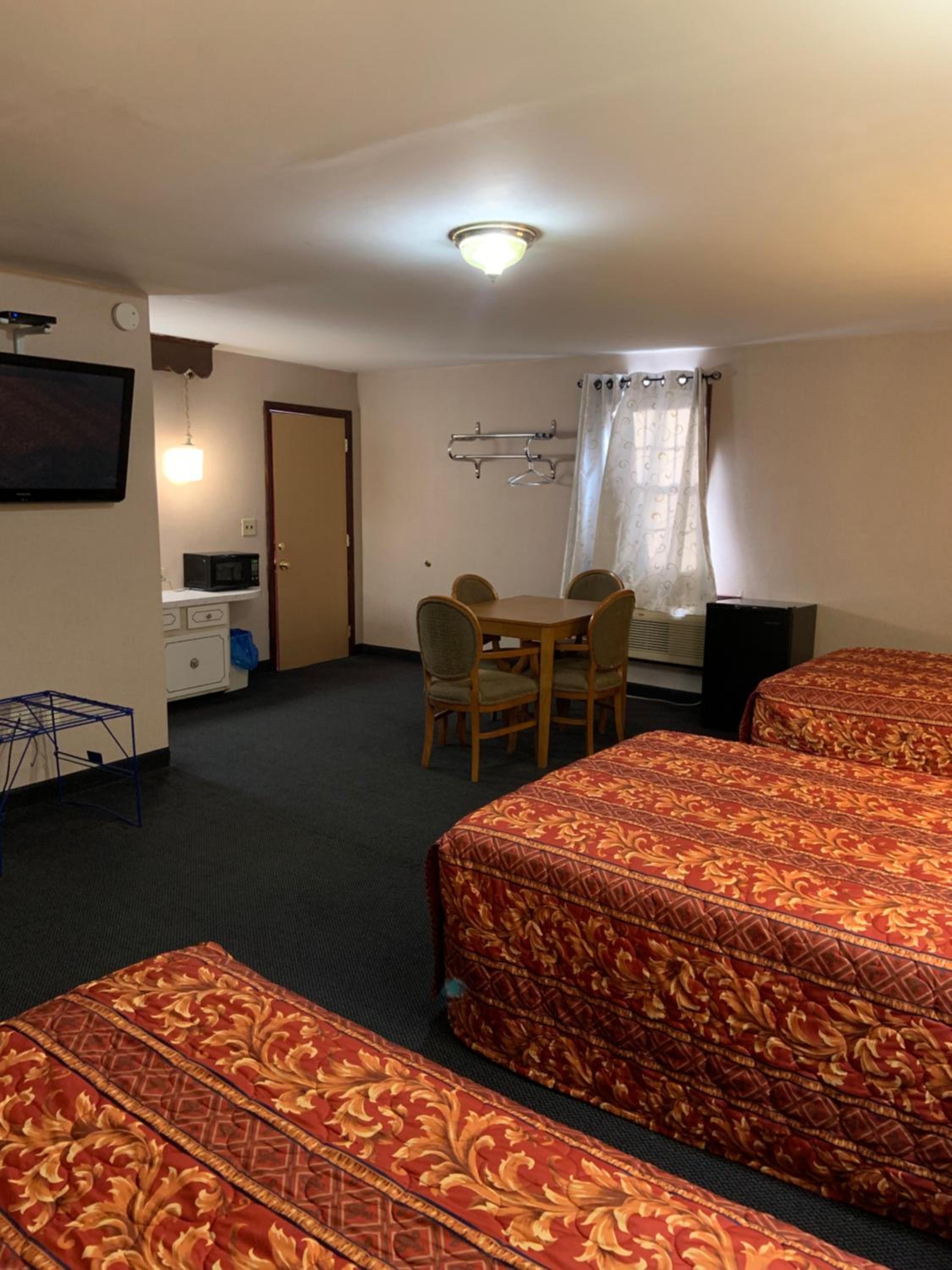 3 Full Beds Non-Smoking - Photo 4
