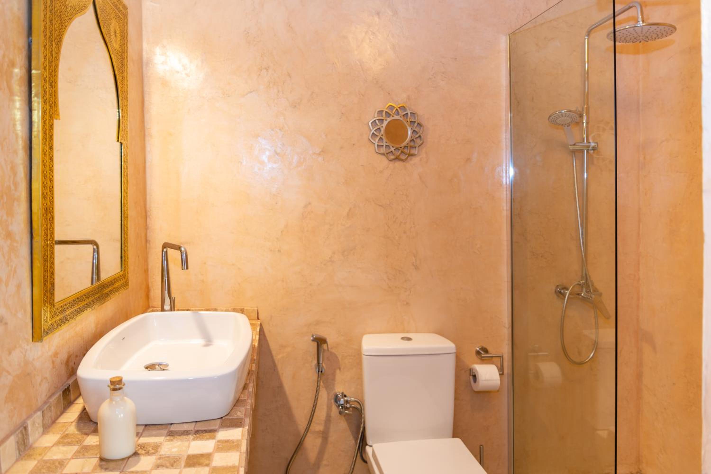 Double Room - Photo 5