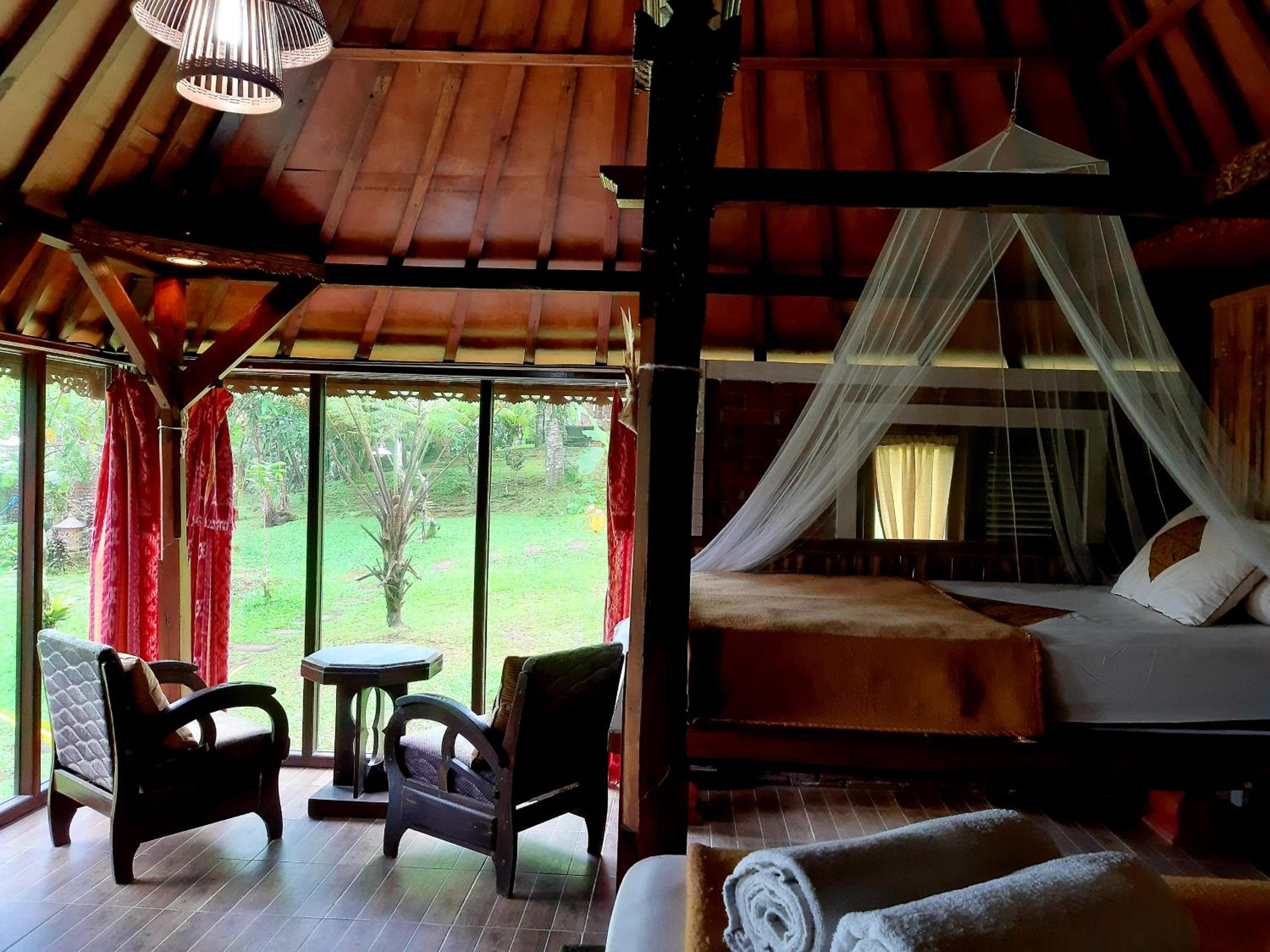 Deluxe Bungalow with Garden View - Photo 1