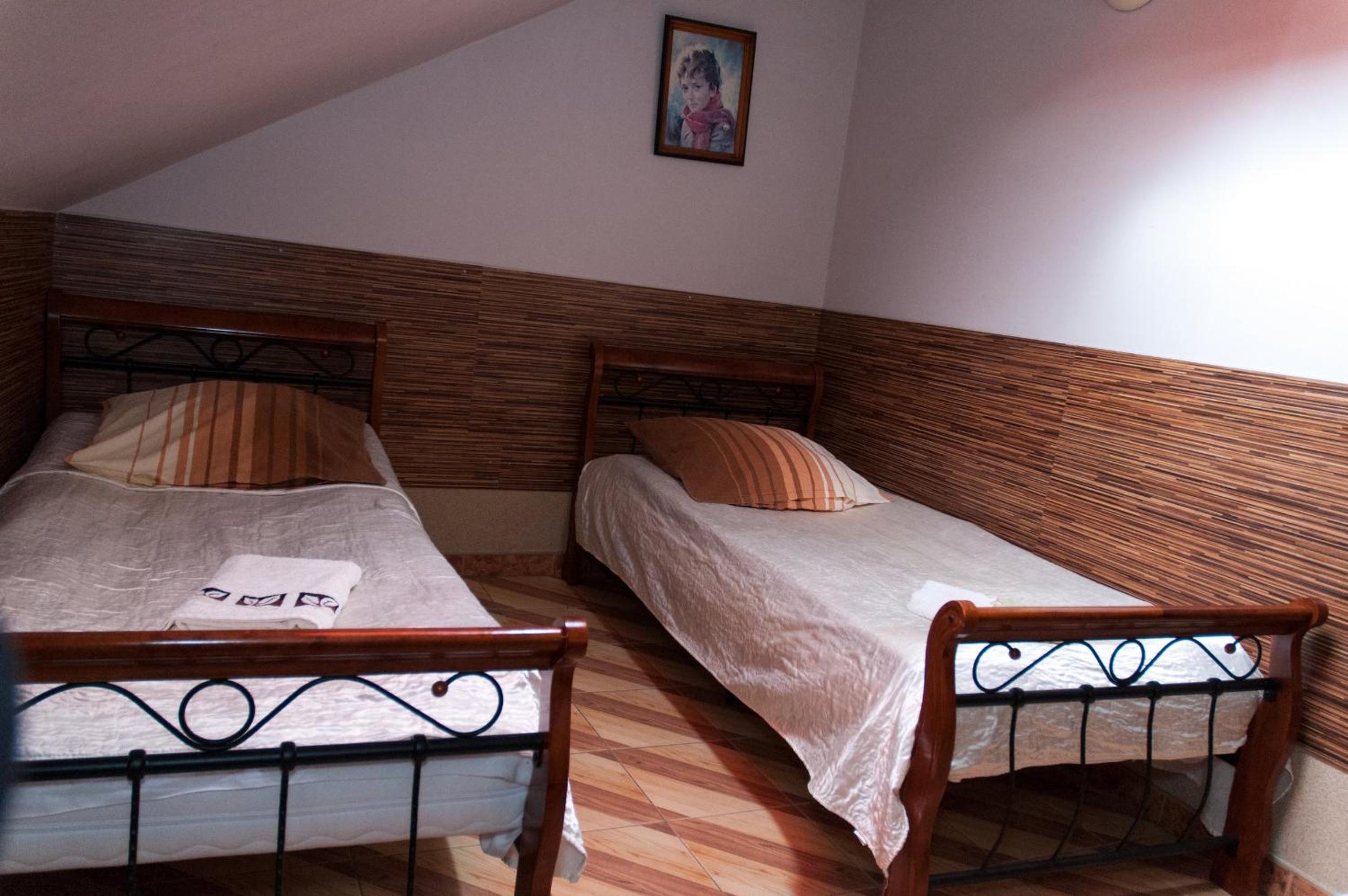 Classic Triple Room - Photo 4
