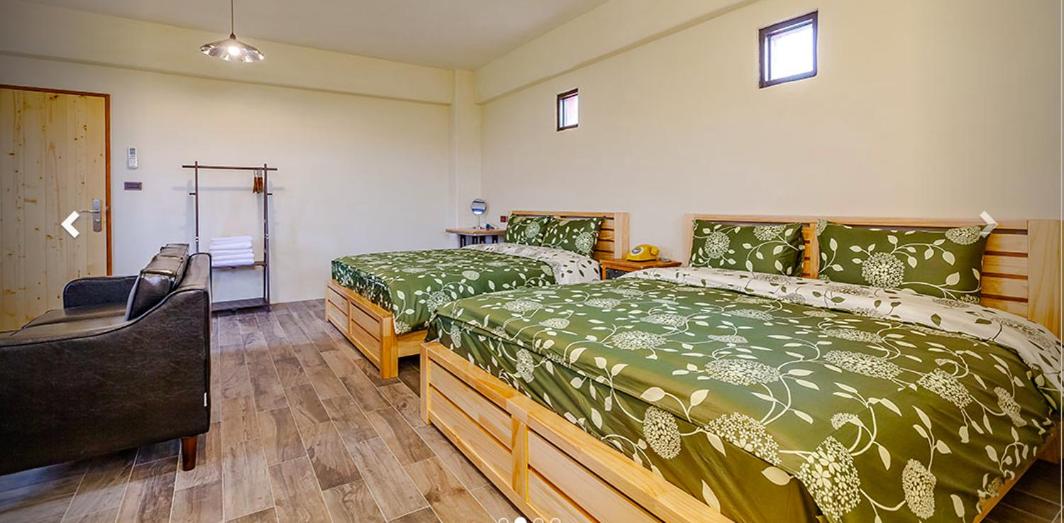 Quadruple Room with Bath - Photo 2