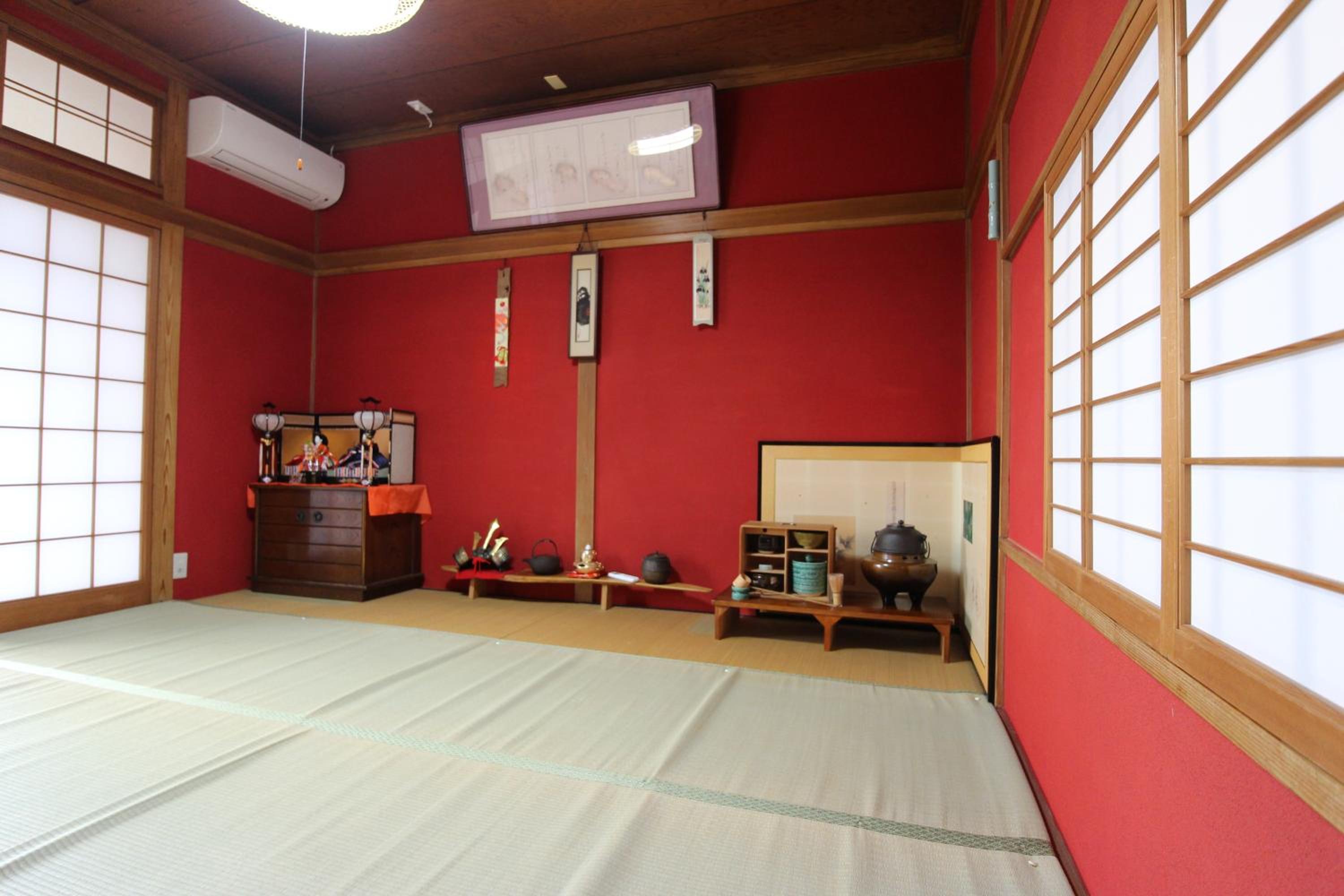Three-Bedroom House - Photo 25
