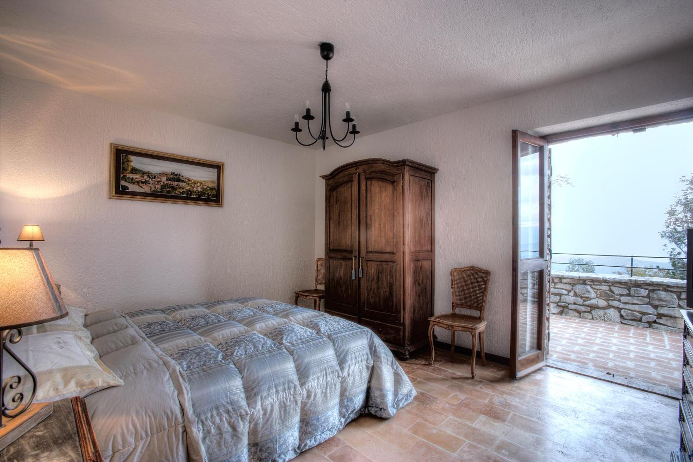 Three-Bedroom Villa photo 1