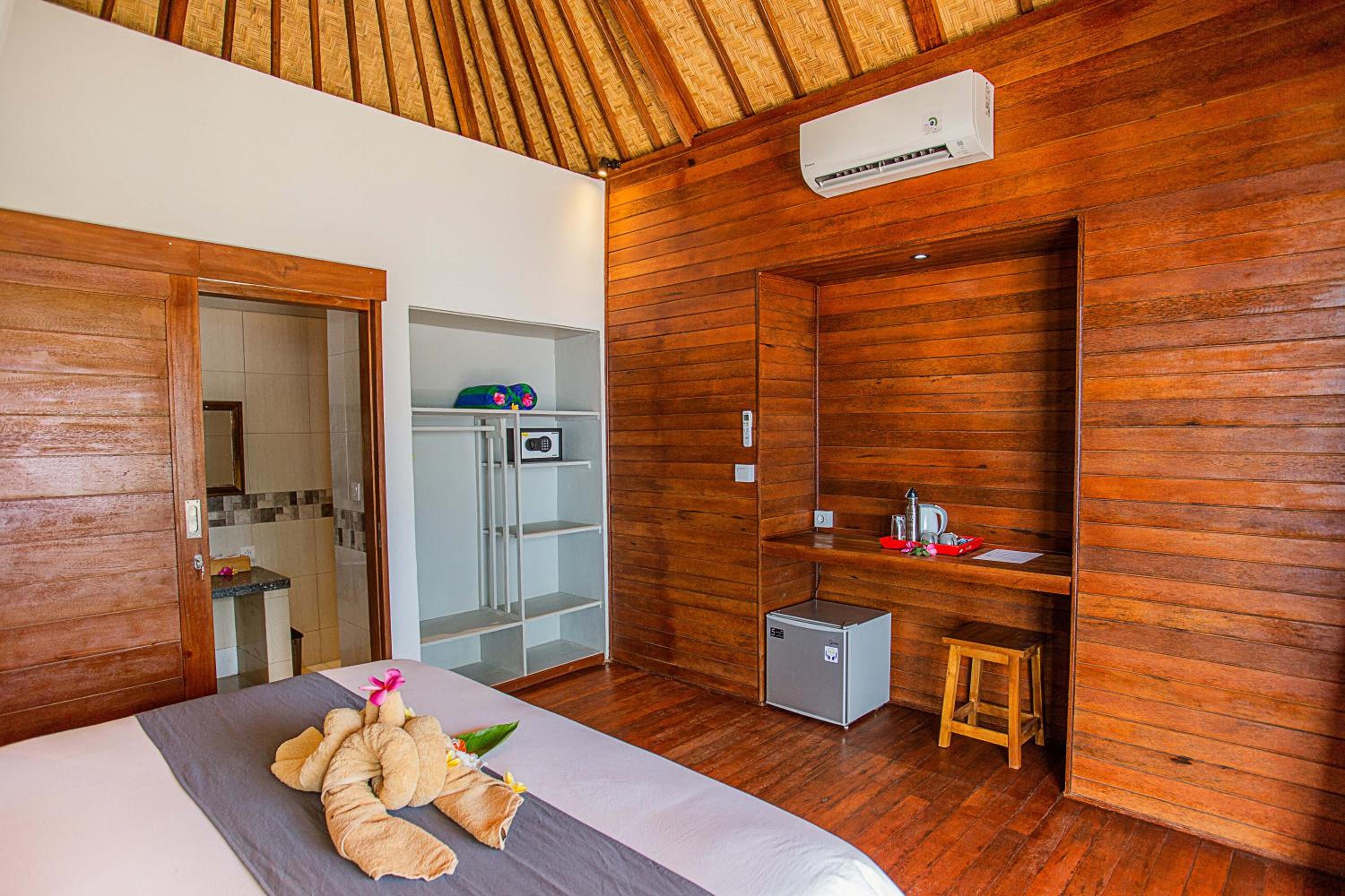 Deluxe Double Room with Balcony and Sea View - Photo 42