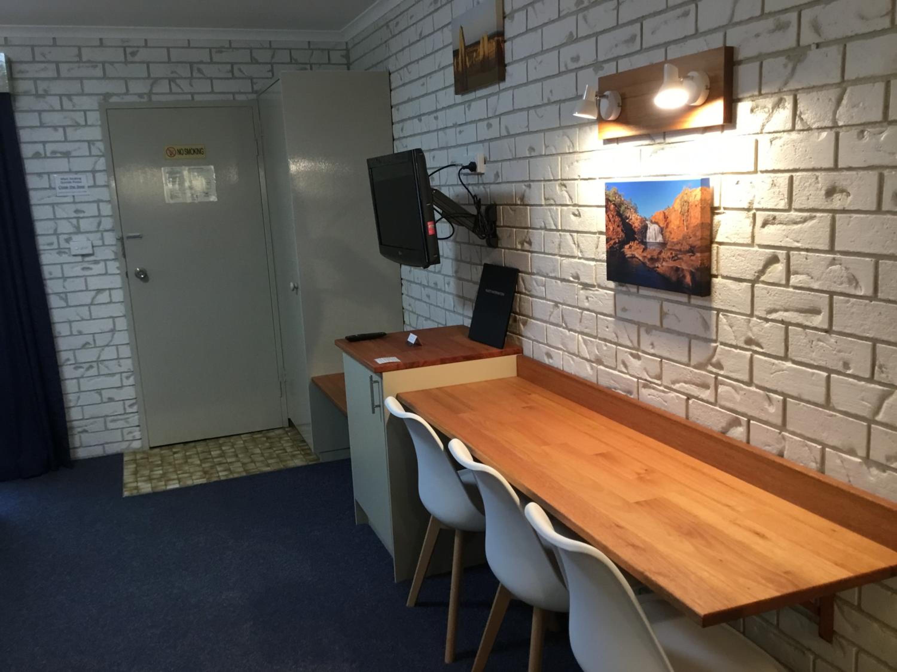 Twin Room - Photo 7