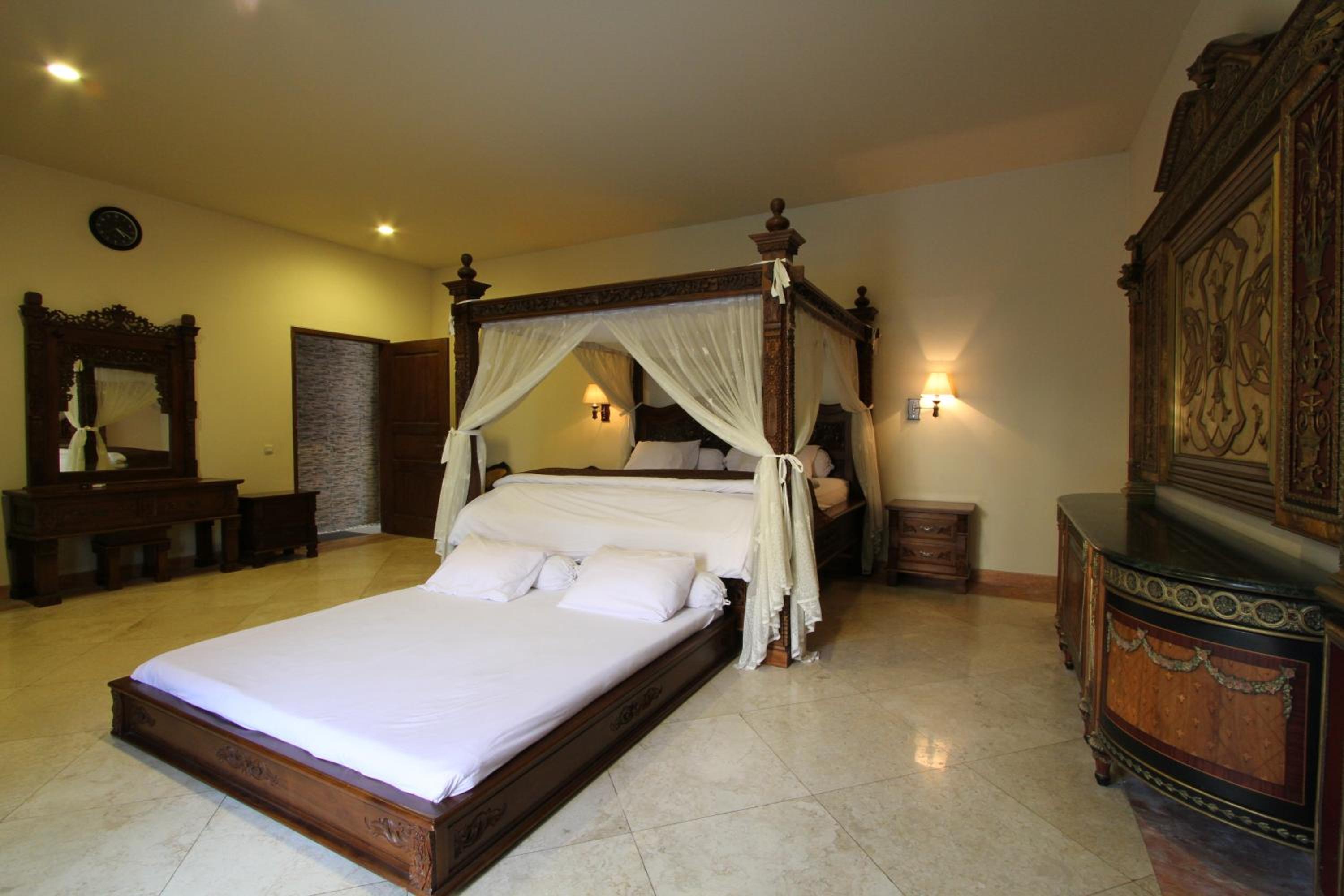 King Room with Pool View - Photo 2