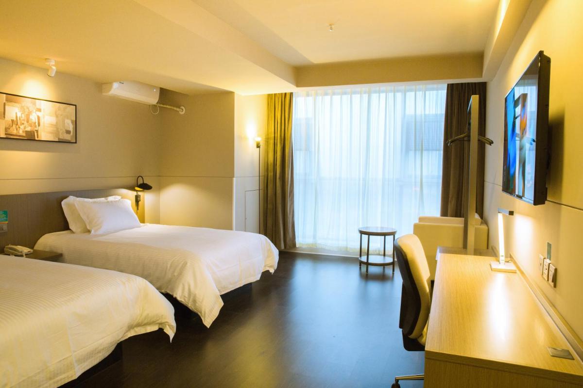 Business Twin Room A photo 1