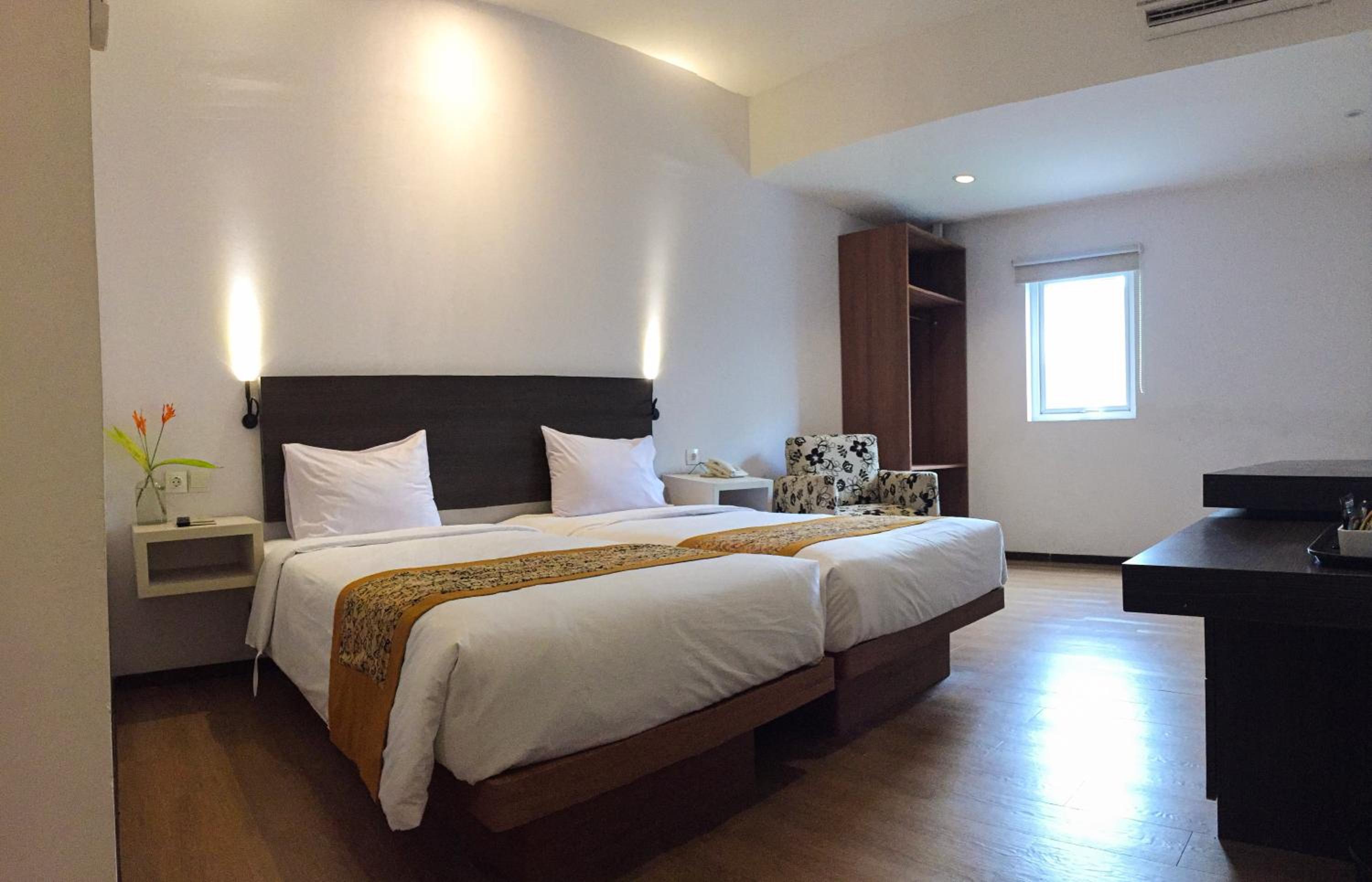 Deluxe Twin Room photo 3