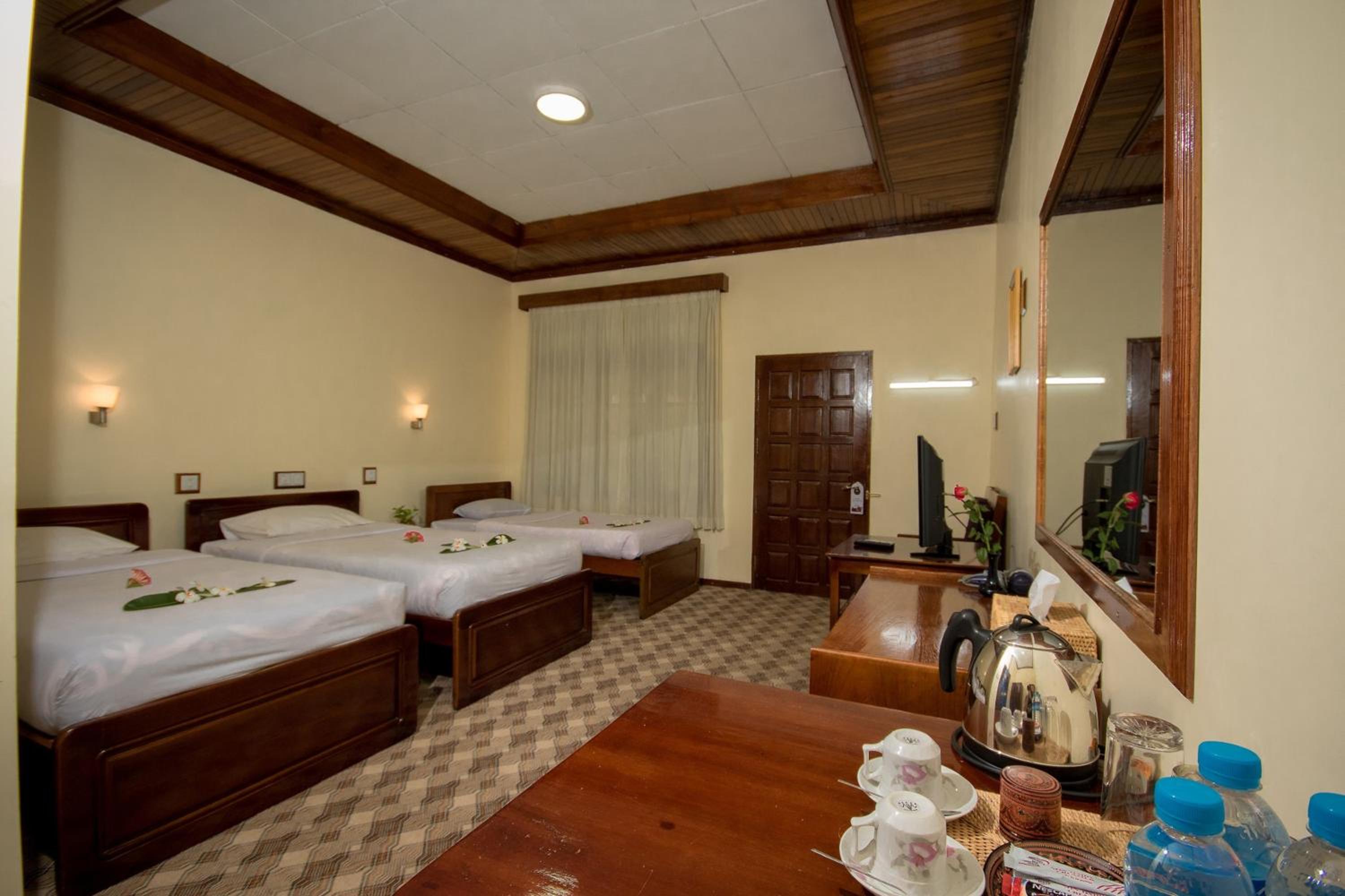 Deluxe Triple Room photo 3