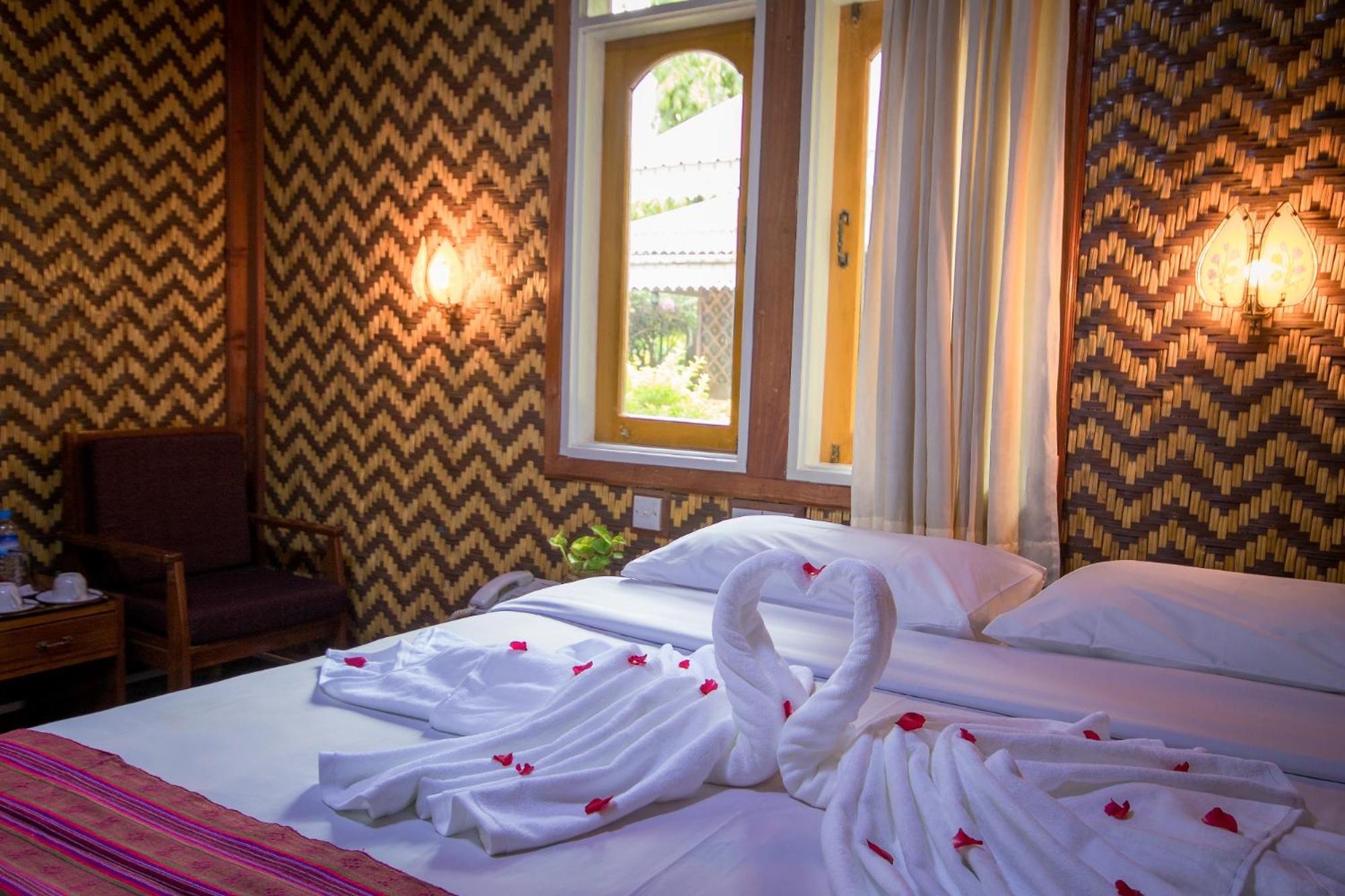 Superior Double or Twin Room photo 3