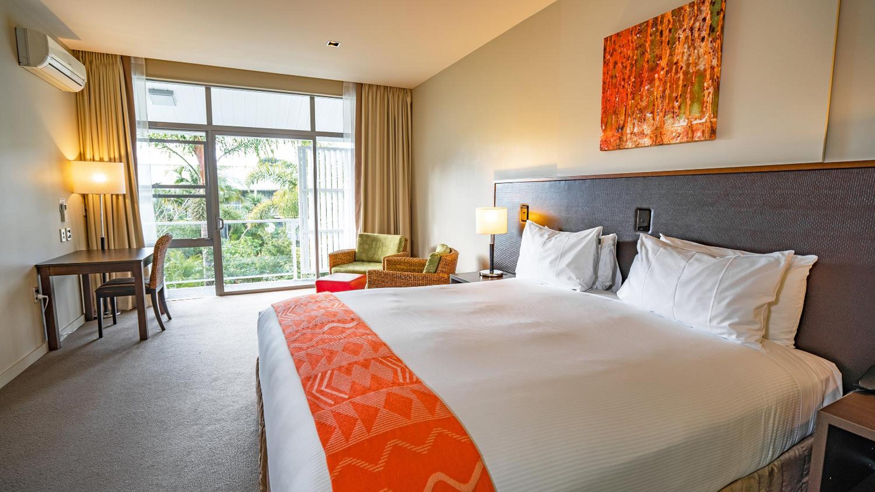 Deluxe King Room - Photo 1