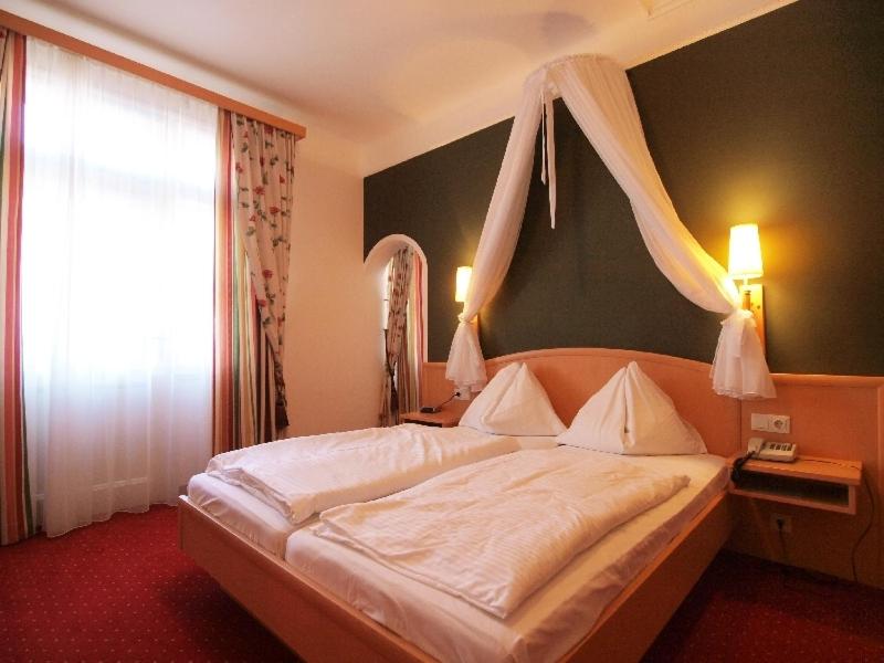 Deluxe Double Room - Photo 10