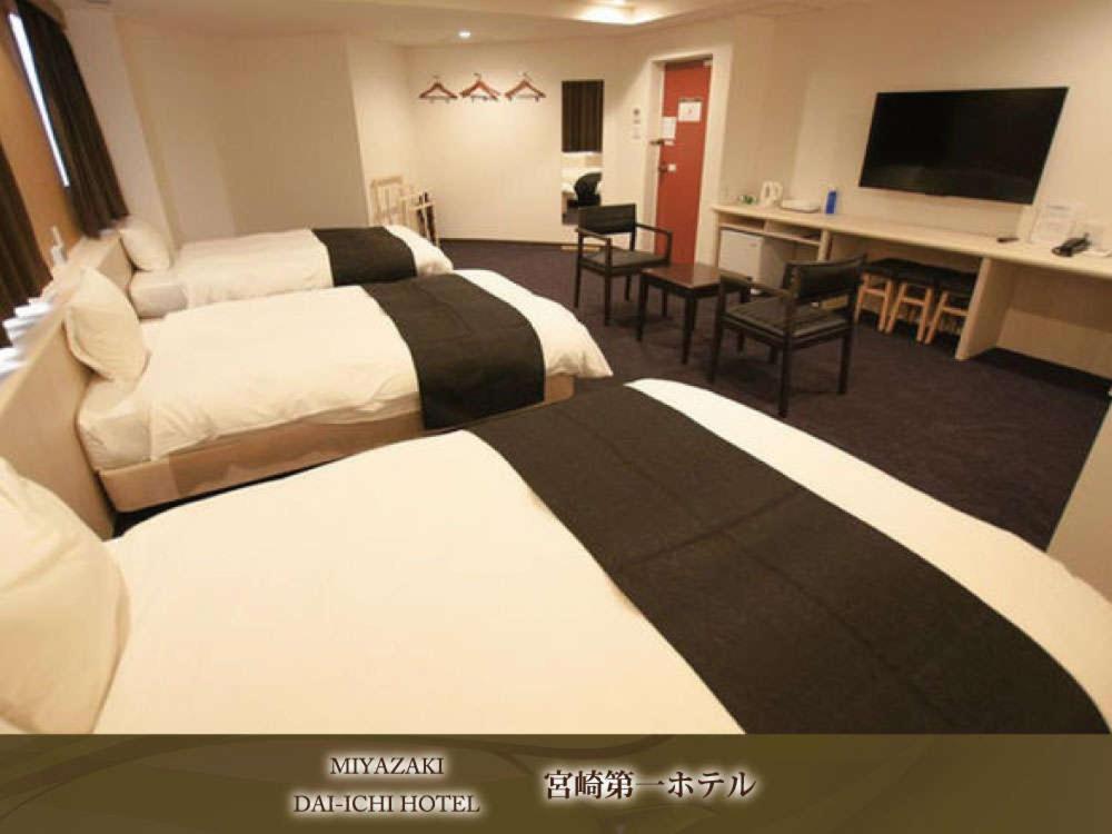 Triple Room - Non-Smoking photo 2