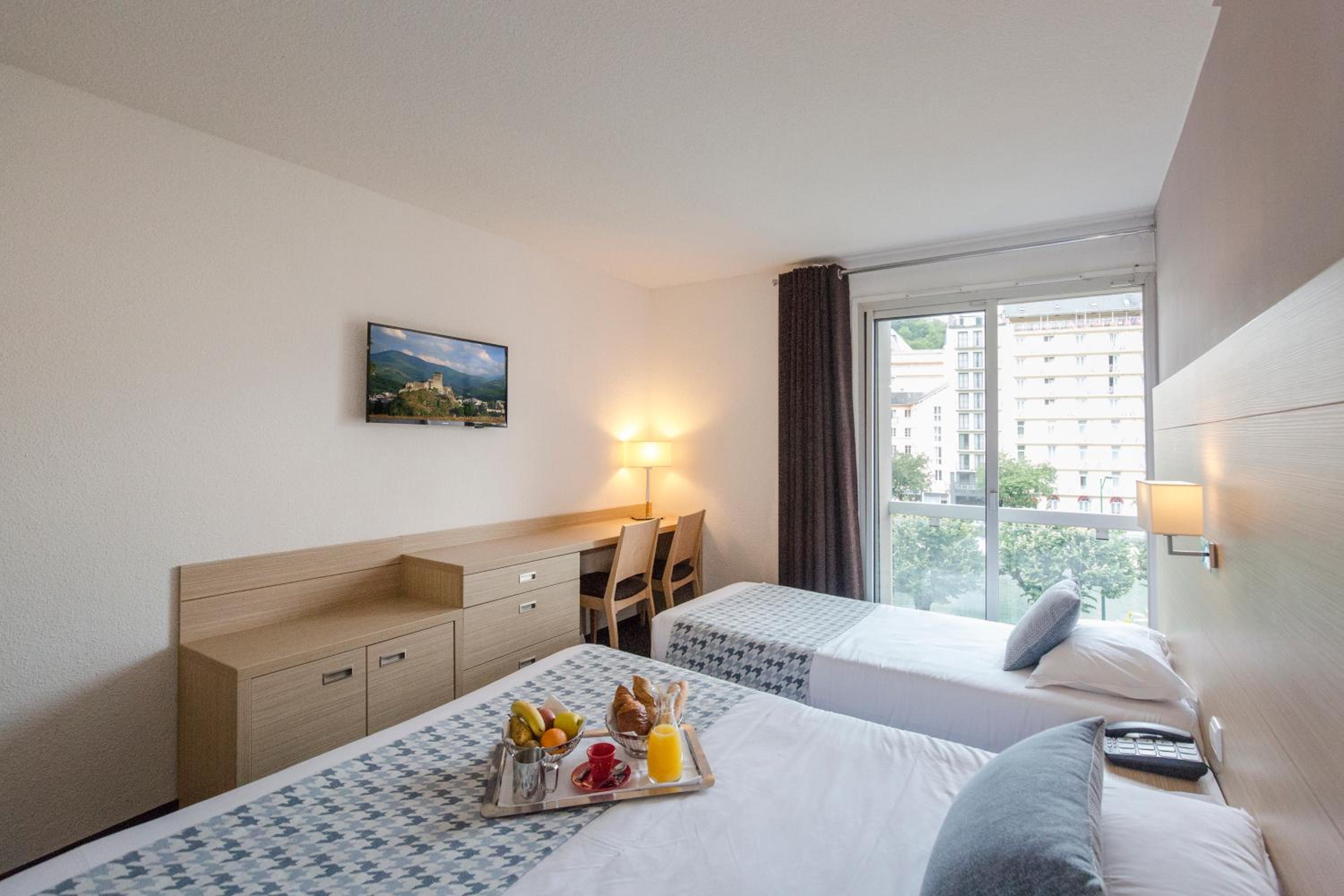 Classic Triple Room - Photo 2