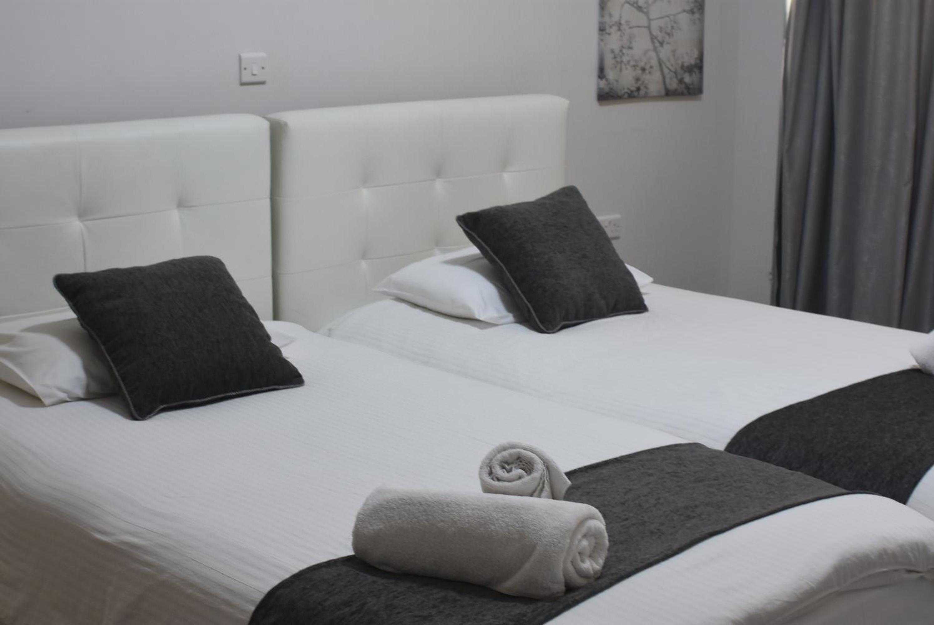 Large Double or Twin Room