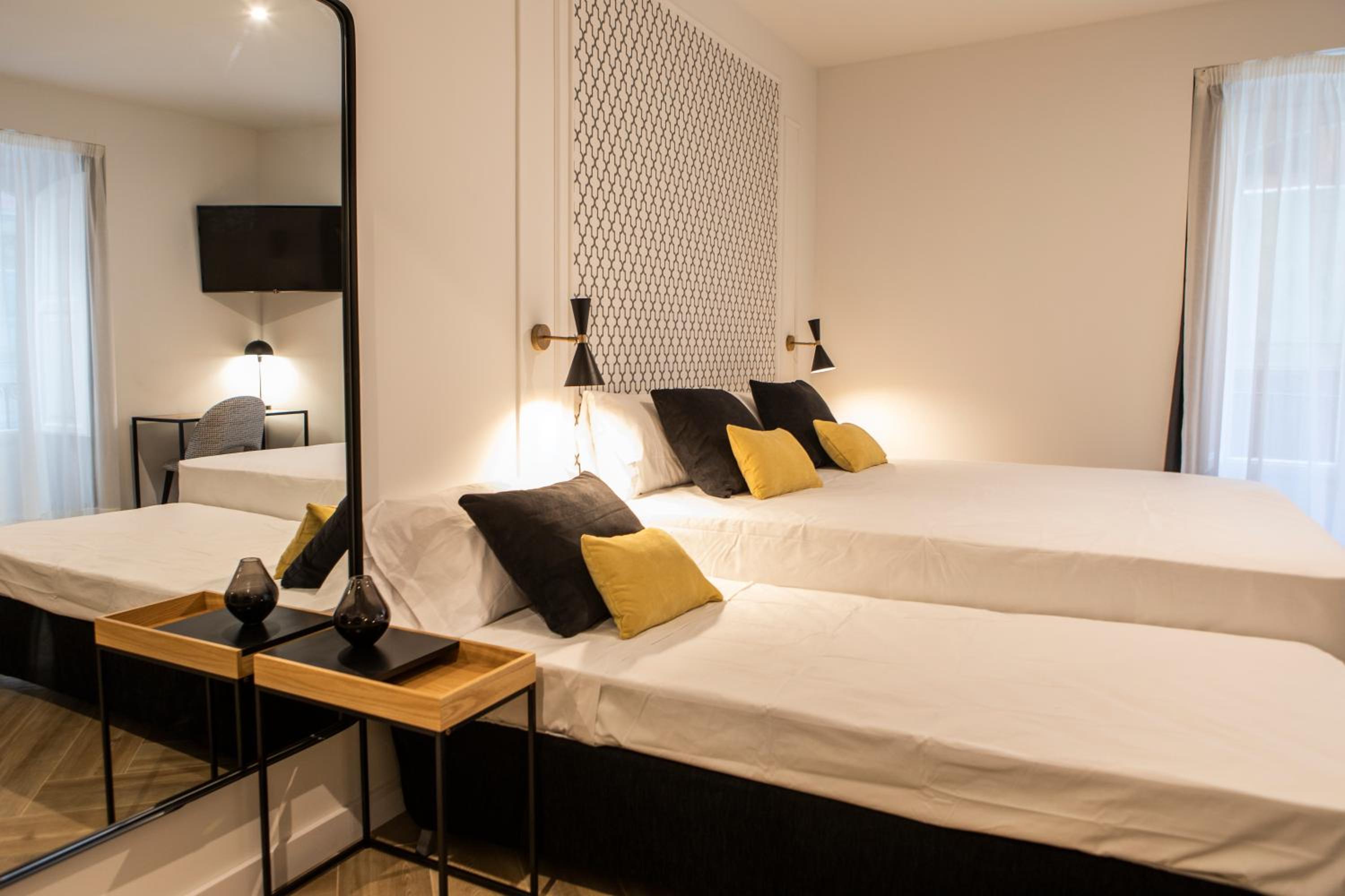 Habitación Cuádruple con Baño Privado