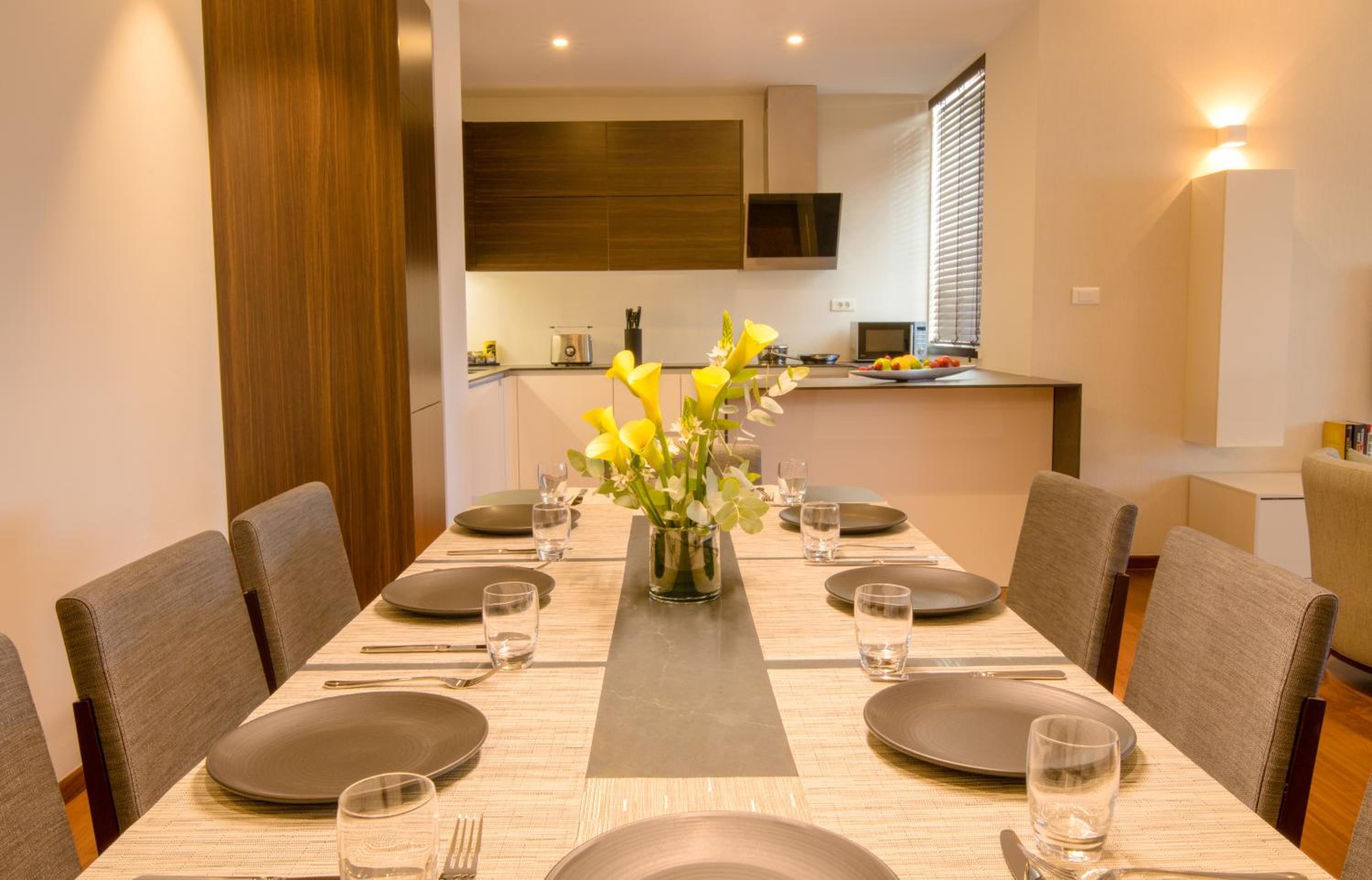 Spacious Three Bedroom Suite - Photo 5