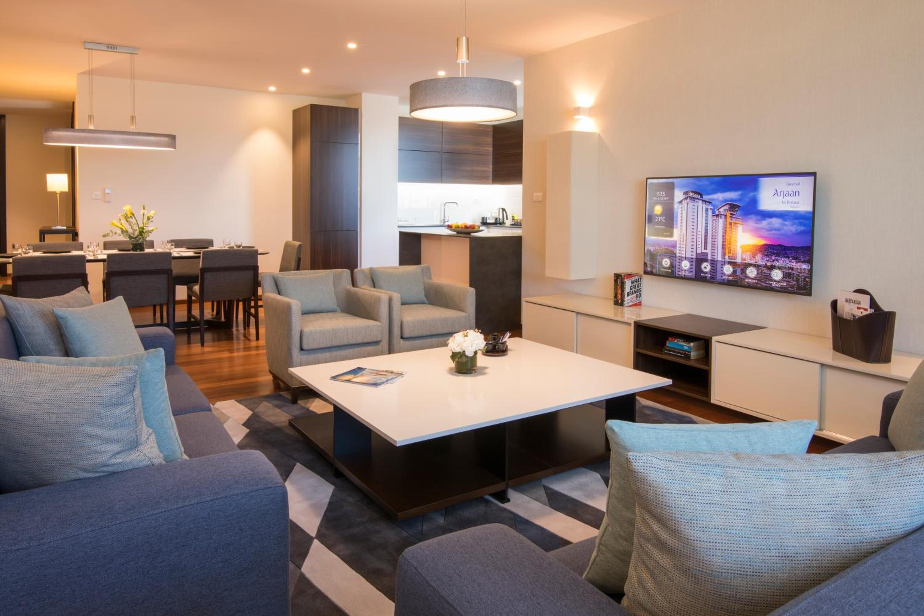 Spacious Three Bedroom Suite - Photo 4