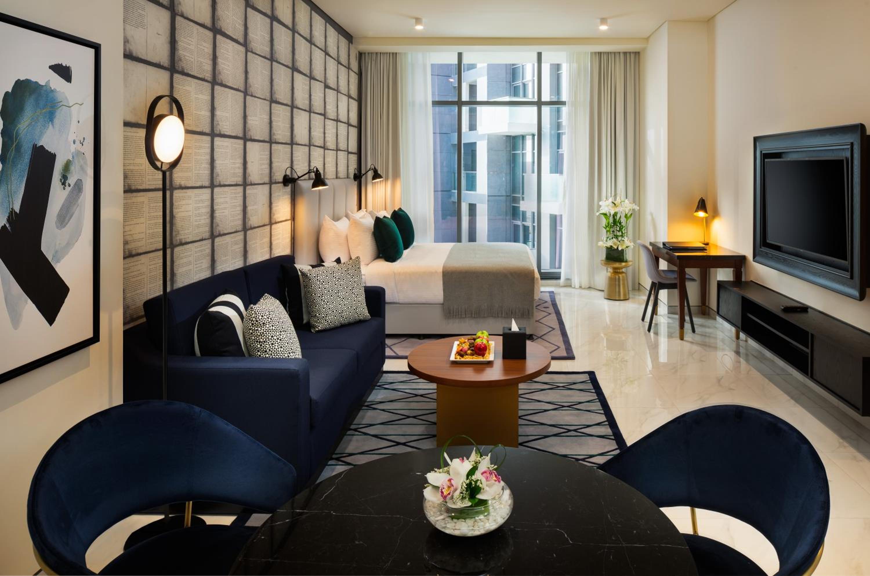 Executive Studio - Burj Khalifa Partial View with Free Beach and Mall Shuttle