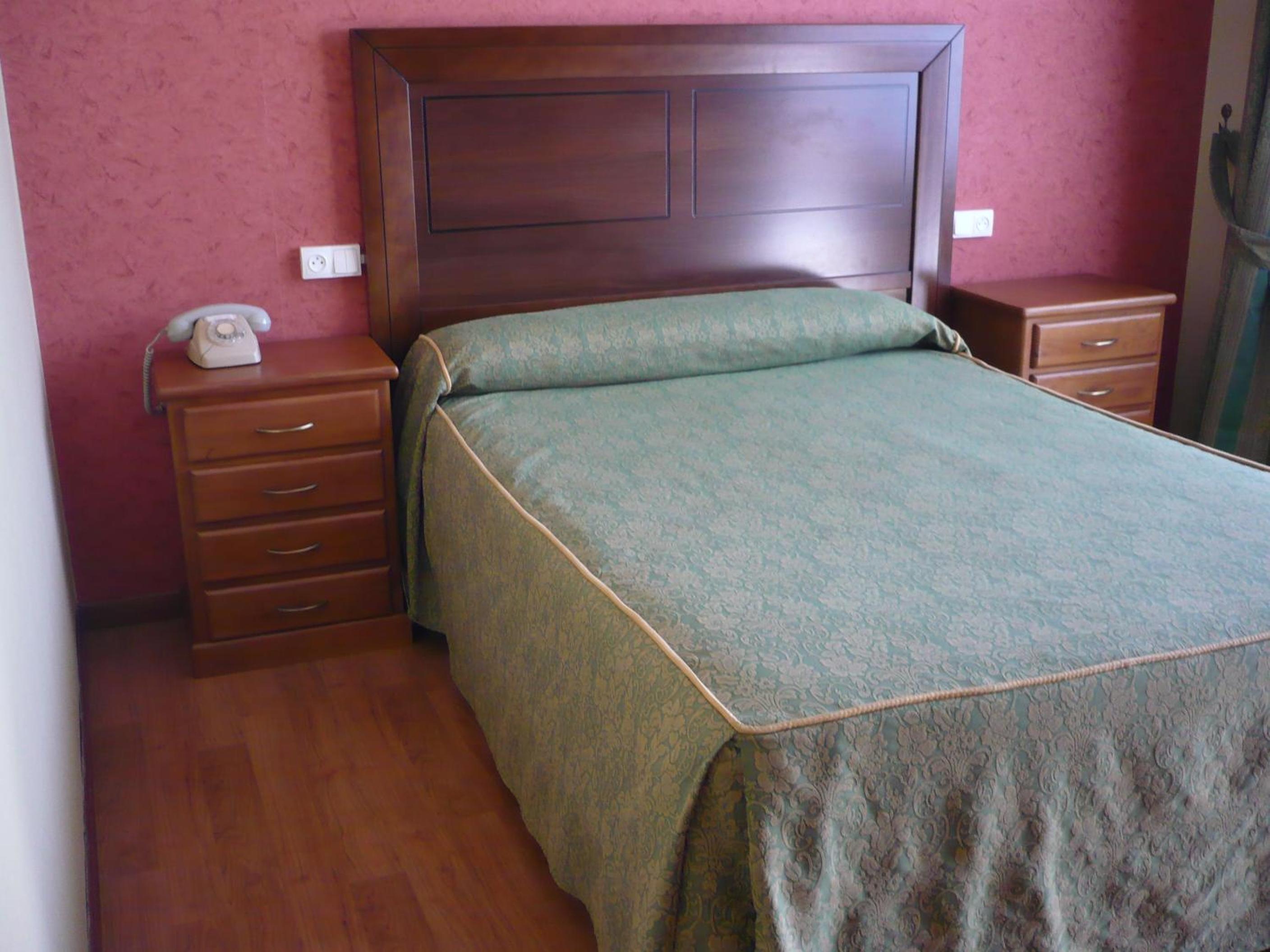 Double Room with Sea View - Photo 3