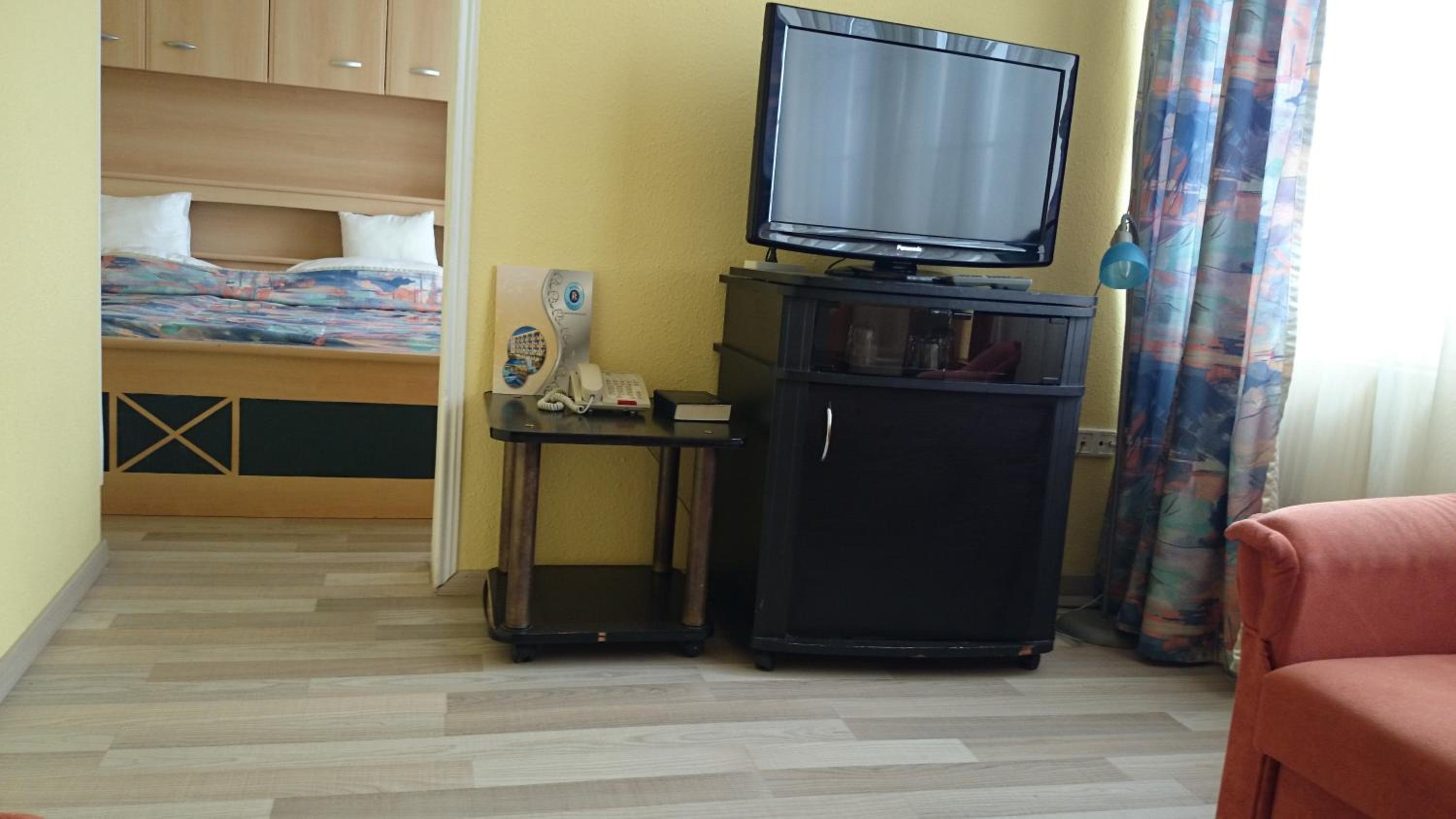 Family Room - Photo 1
