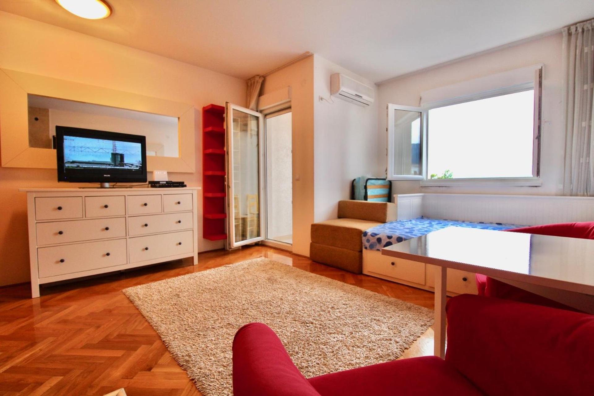Studio With Terrace
