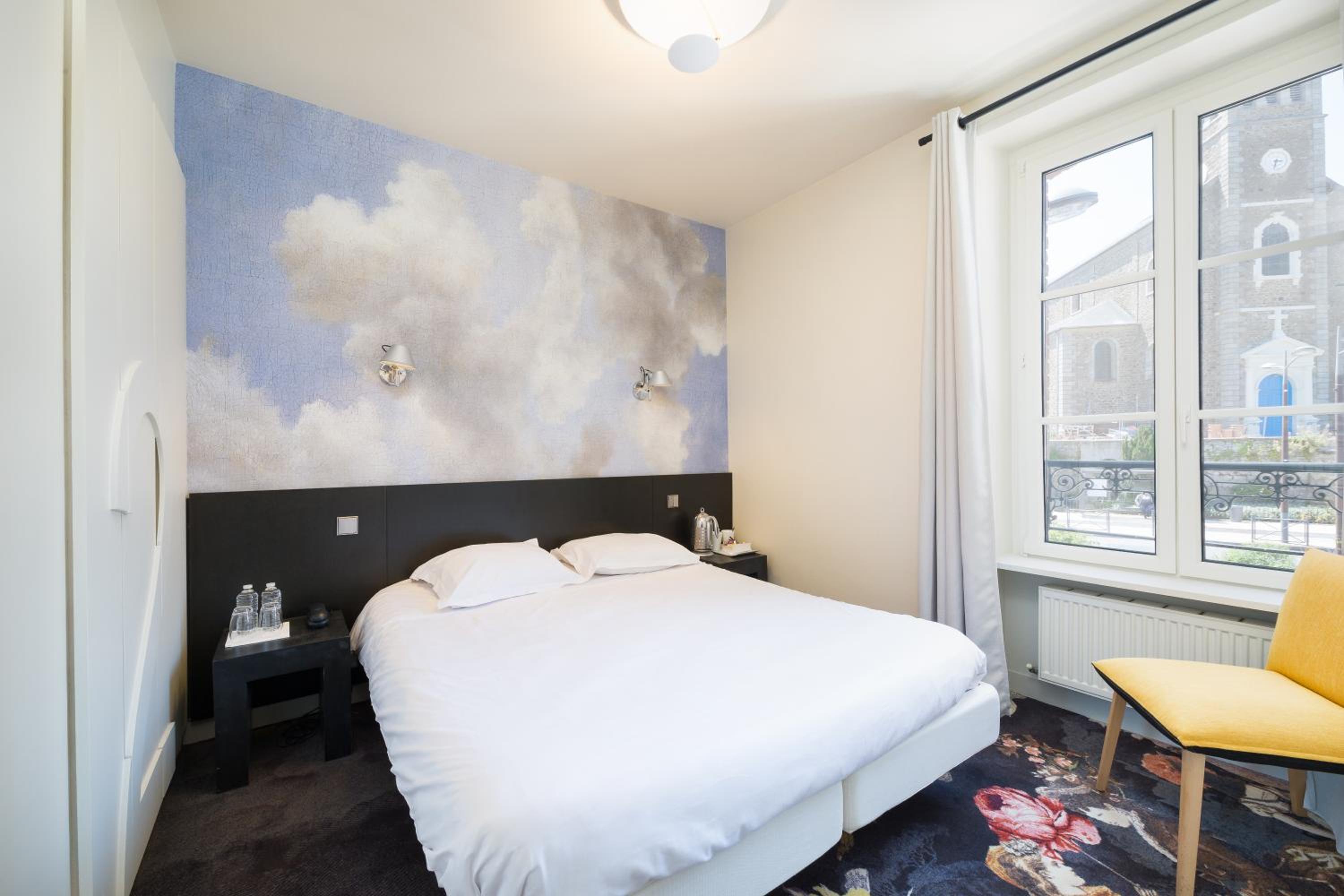 Small Double Room with Square View