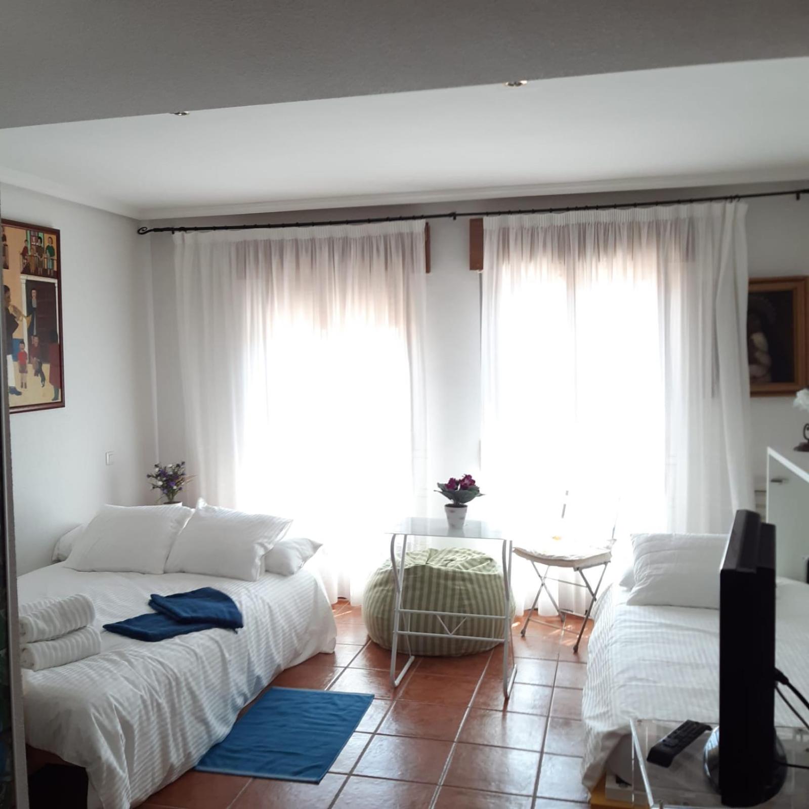 One-Bedroom Apartment - Photo 1