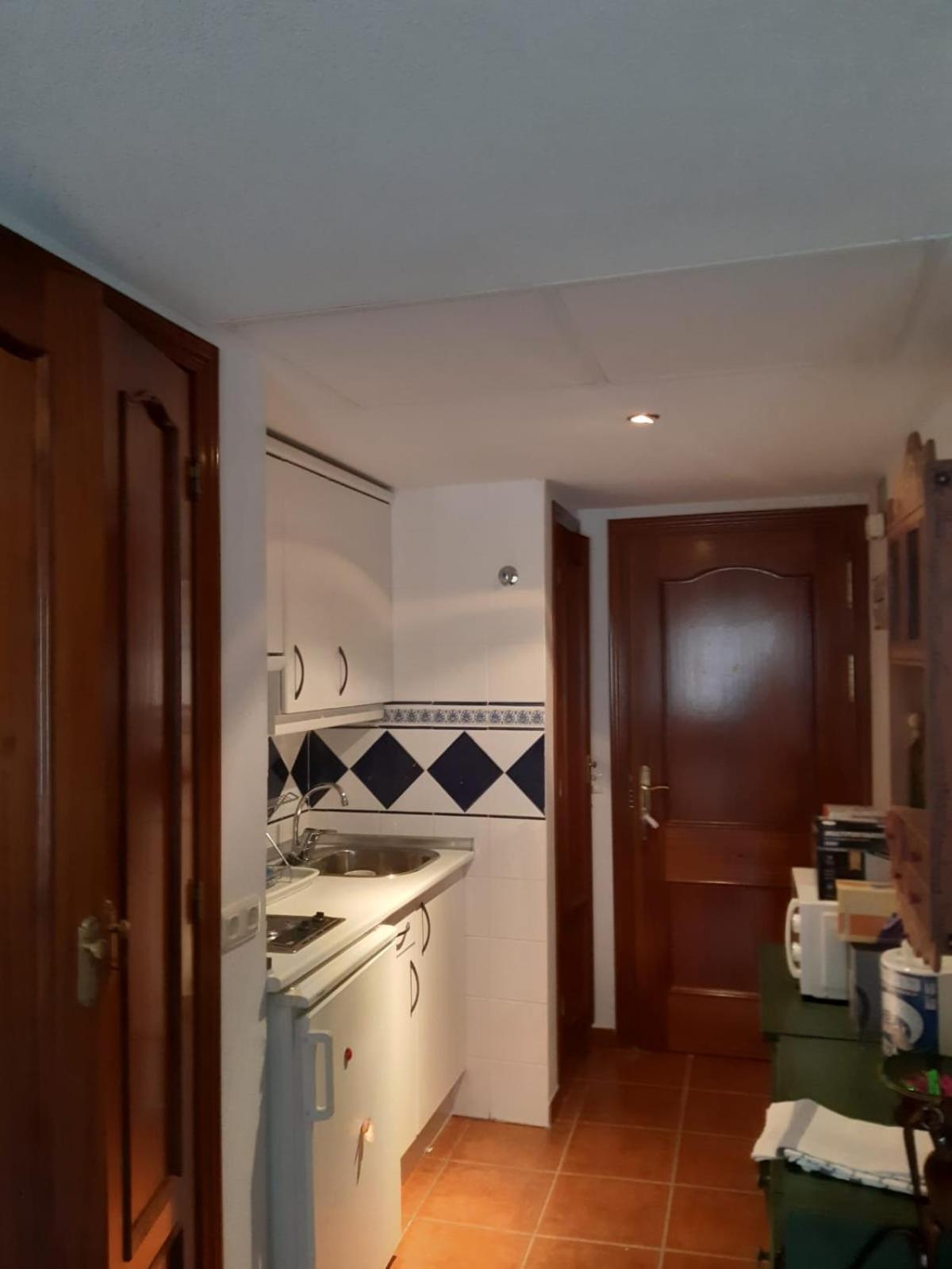 One-Bedroom Apartment - Photo 11
