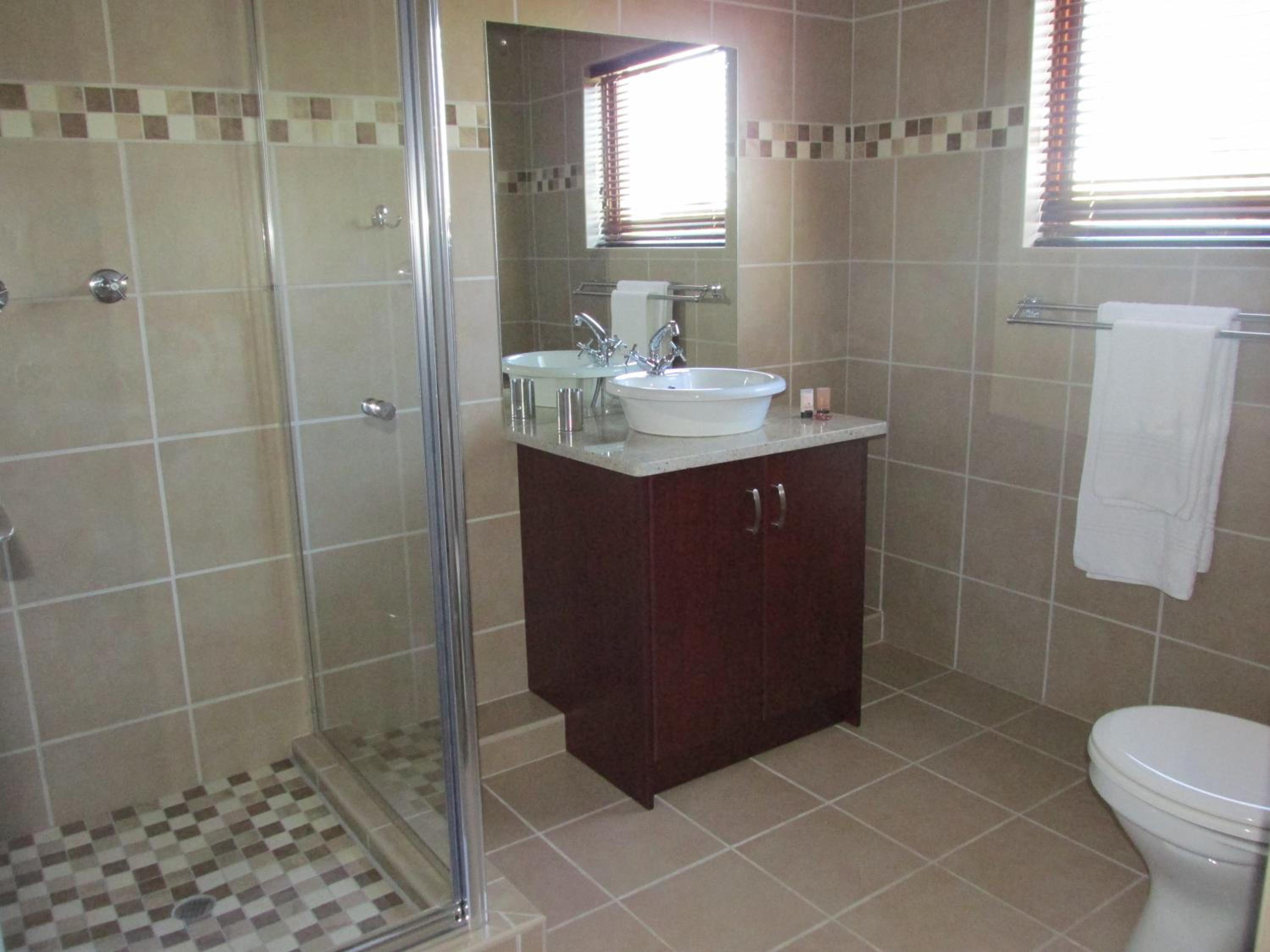 Standard Double or Twin Room photo 2