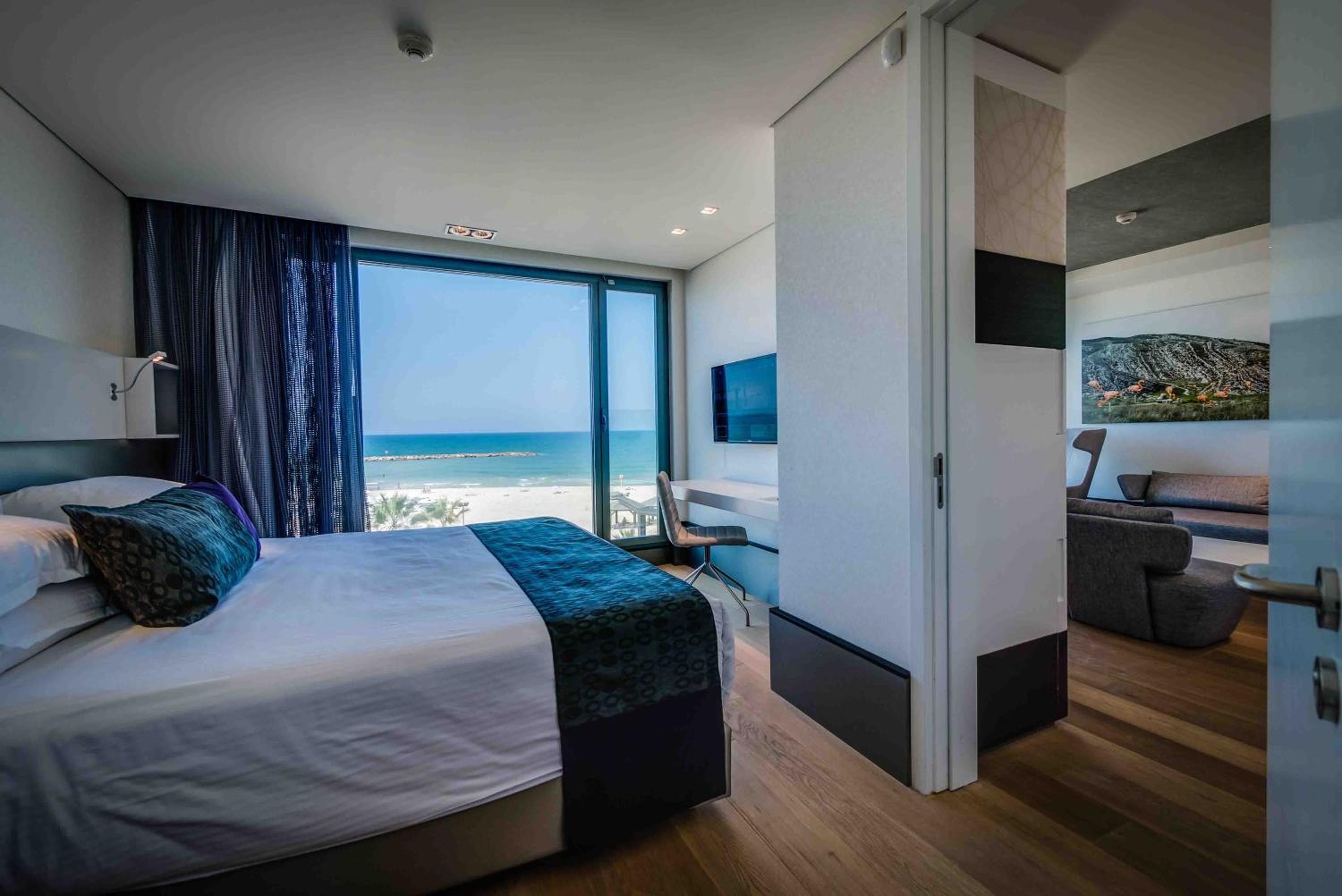 Mini Suite - Lounge Access