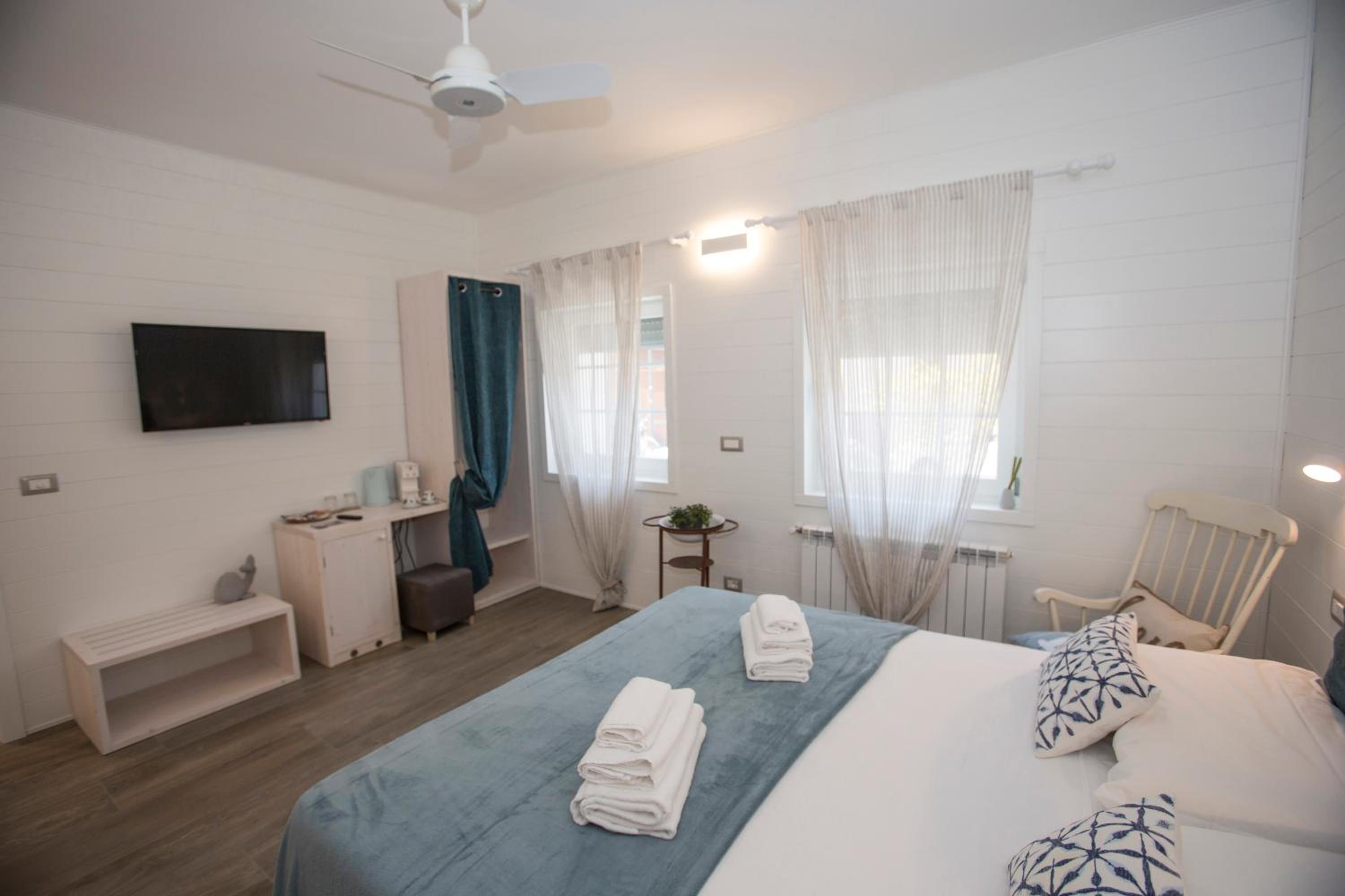 Double Room with Private Bathroom photo 3