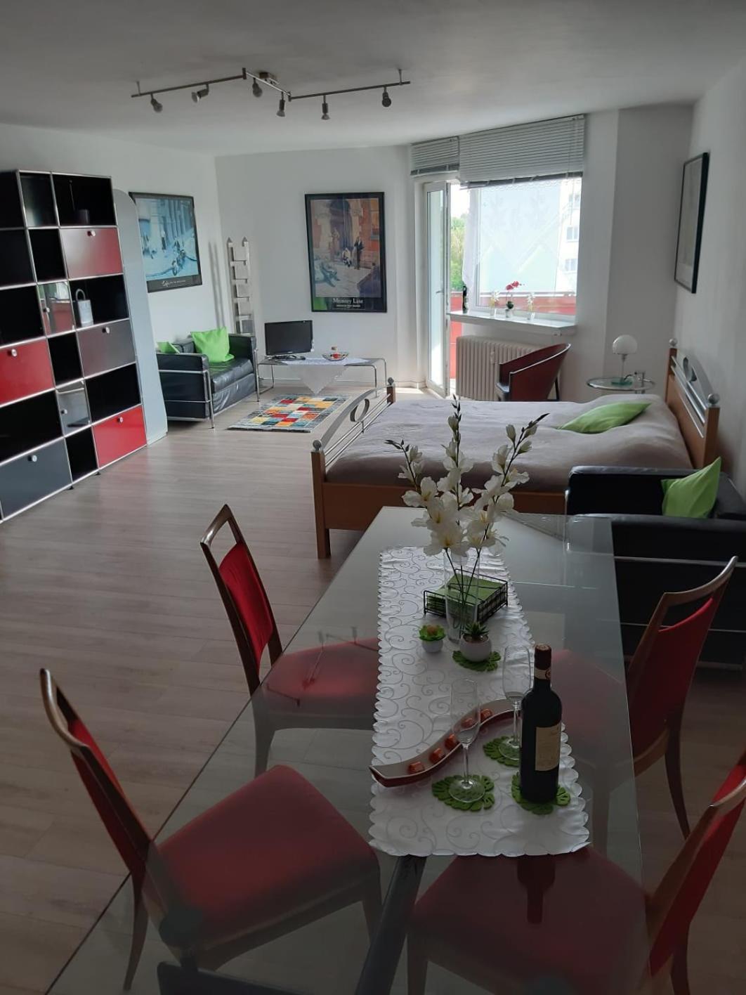 Apartment with Balcony photo 1