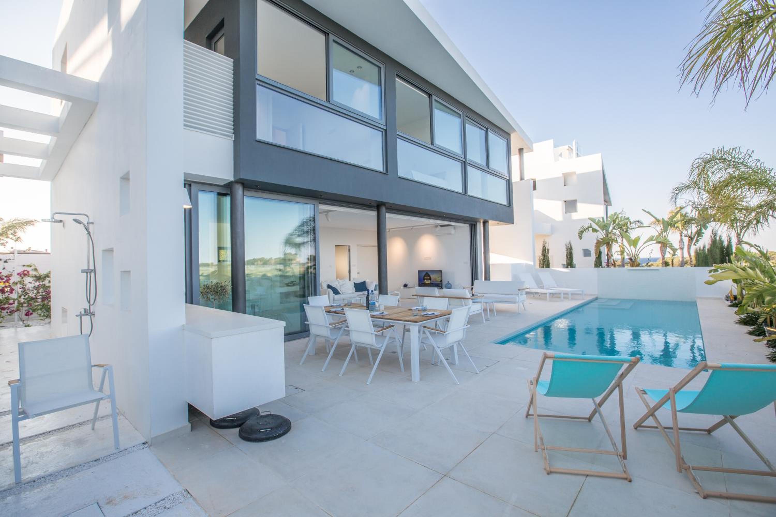 Villa with Private Pool photo 3