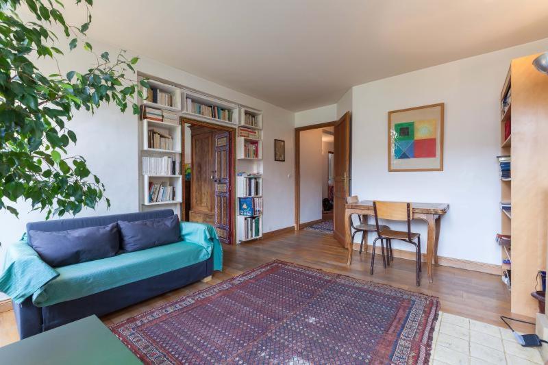 Three-Bedroom Apartment photo 2