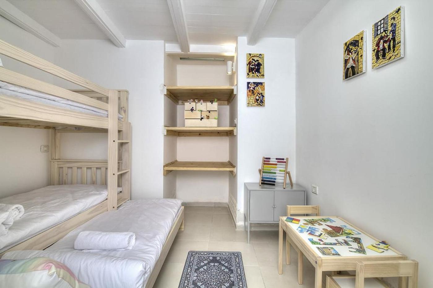 Two-Bedroom Townhouse - Photo 1