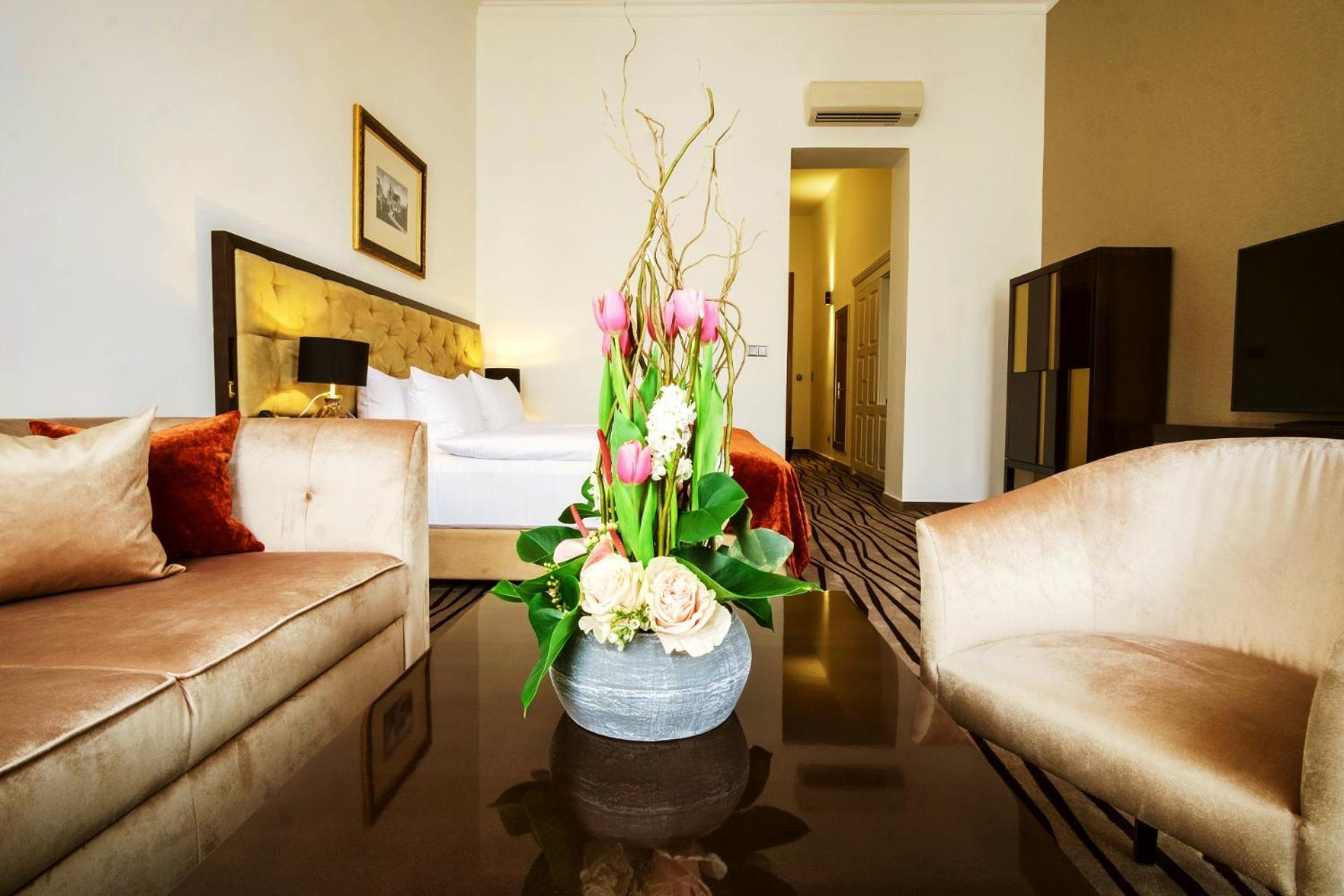 Deluxe Double Room with extra bed (2+2)  - Photo 7