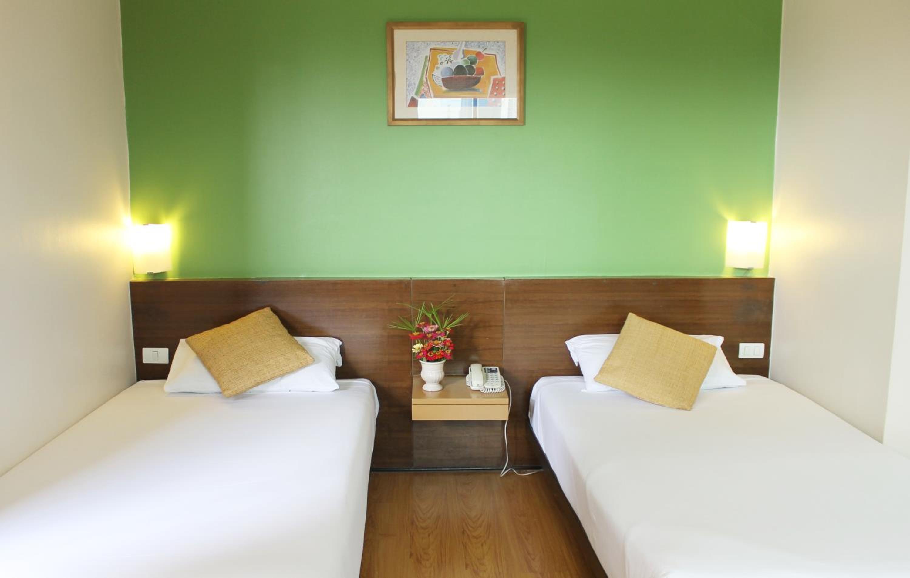 Standard Twin Room photo 2