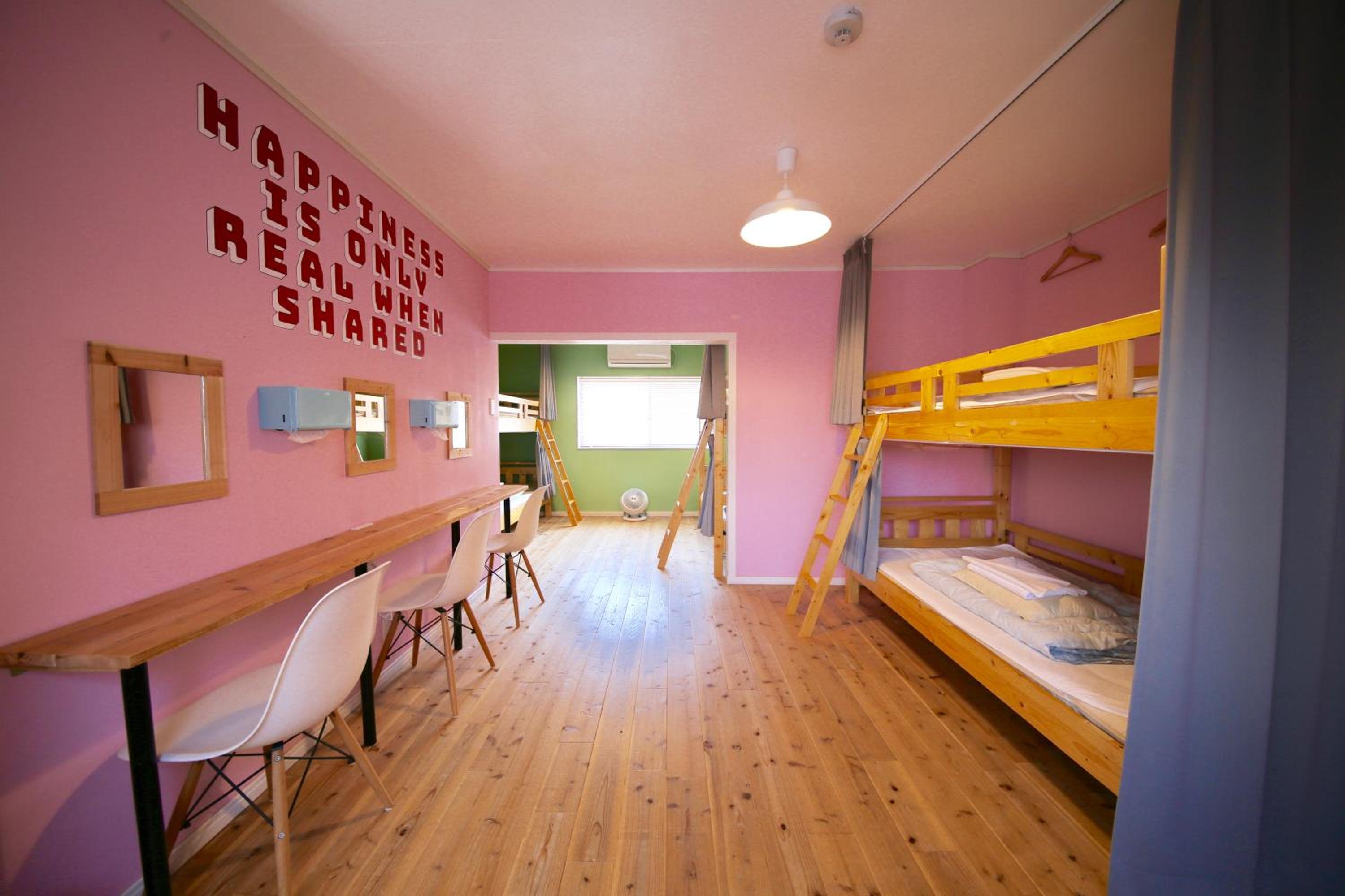 Bed in 6-Bed Female Dormitory Room photo 2