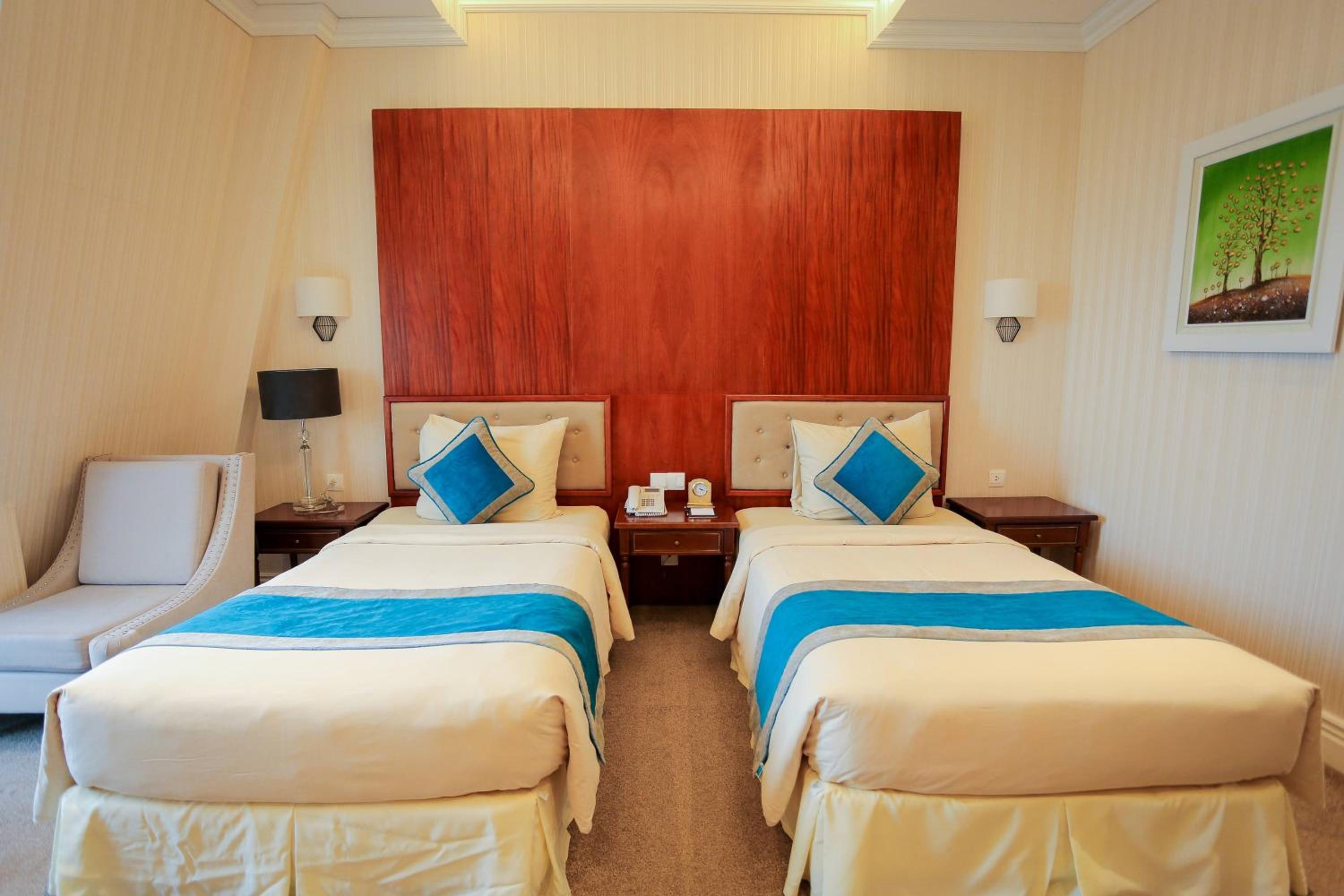 Deluxe Twin Room photo 3