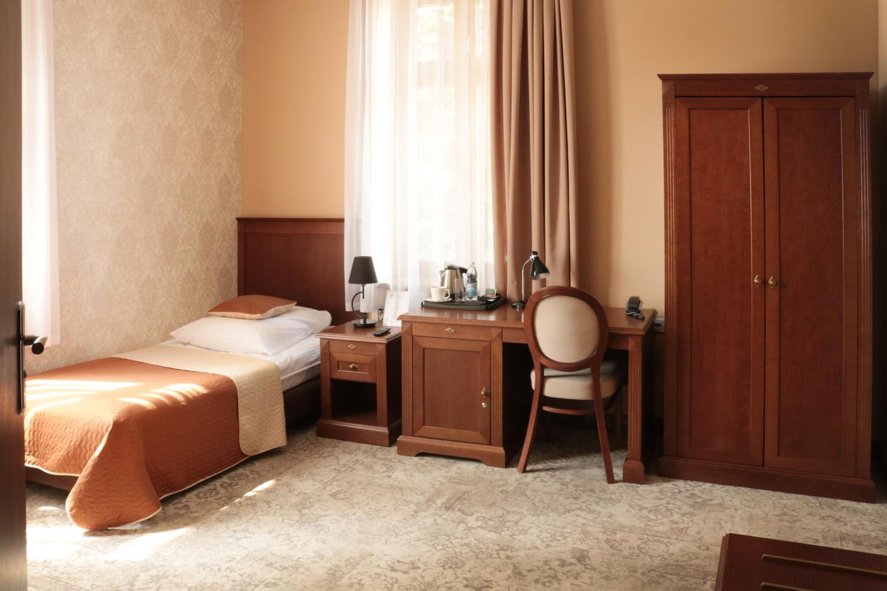 Premium Single Room photo 3