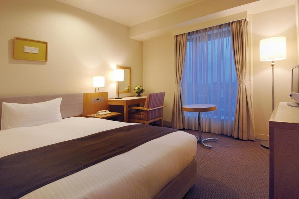 Double Room with Small Double Bed - Smoking - Photo 1