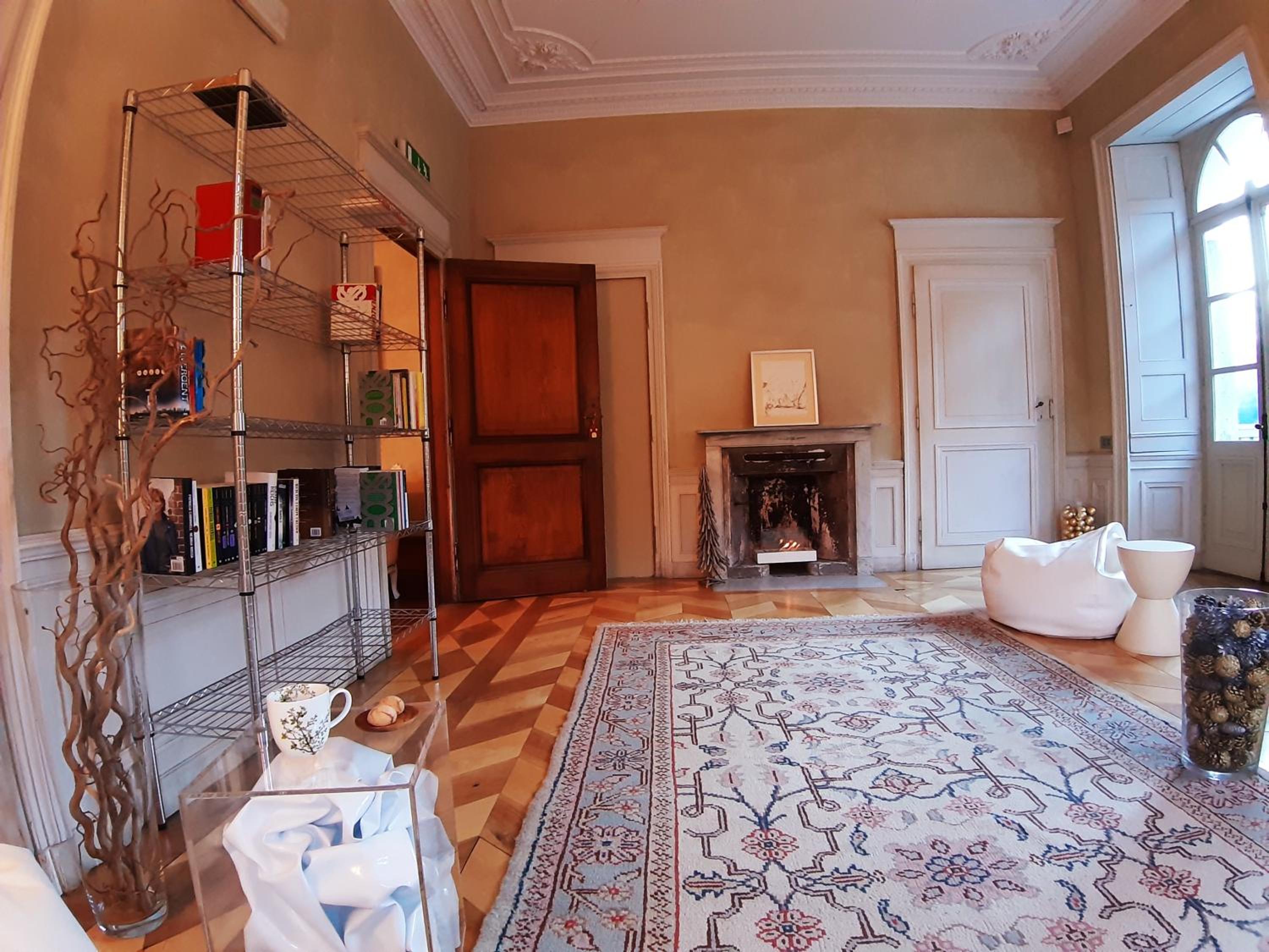 One-Bedroom House - Photo 8