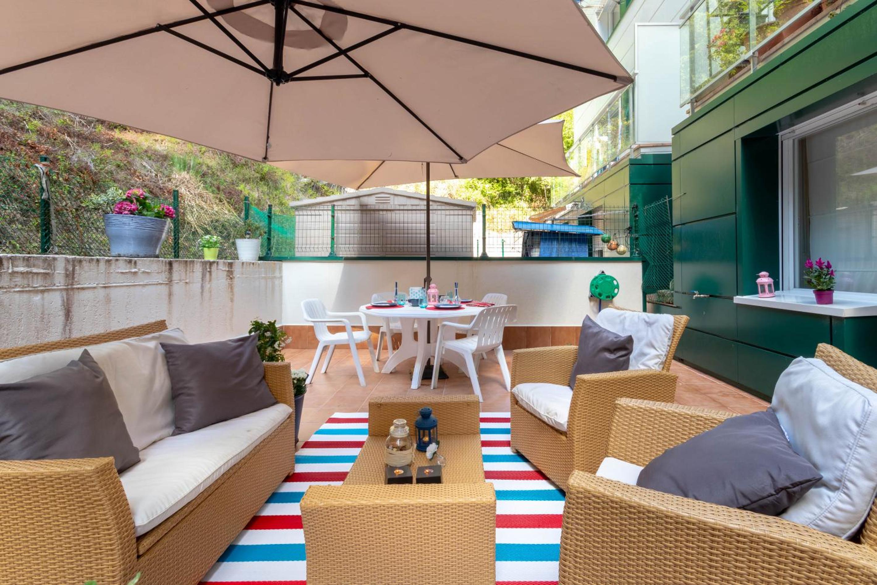 Apartment with Terrace - Photo 87