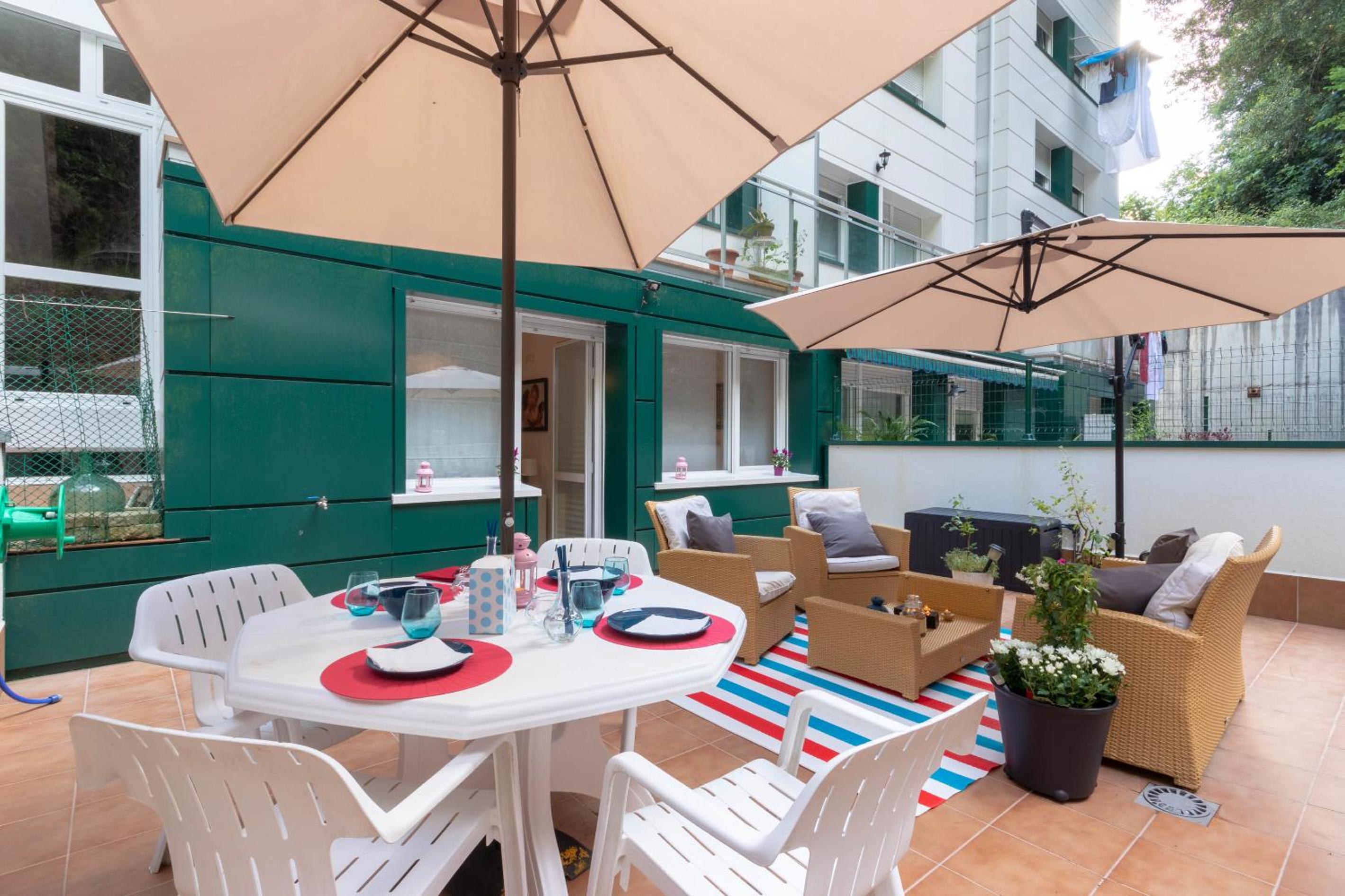 Apartment with Terrace - Photo 100