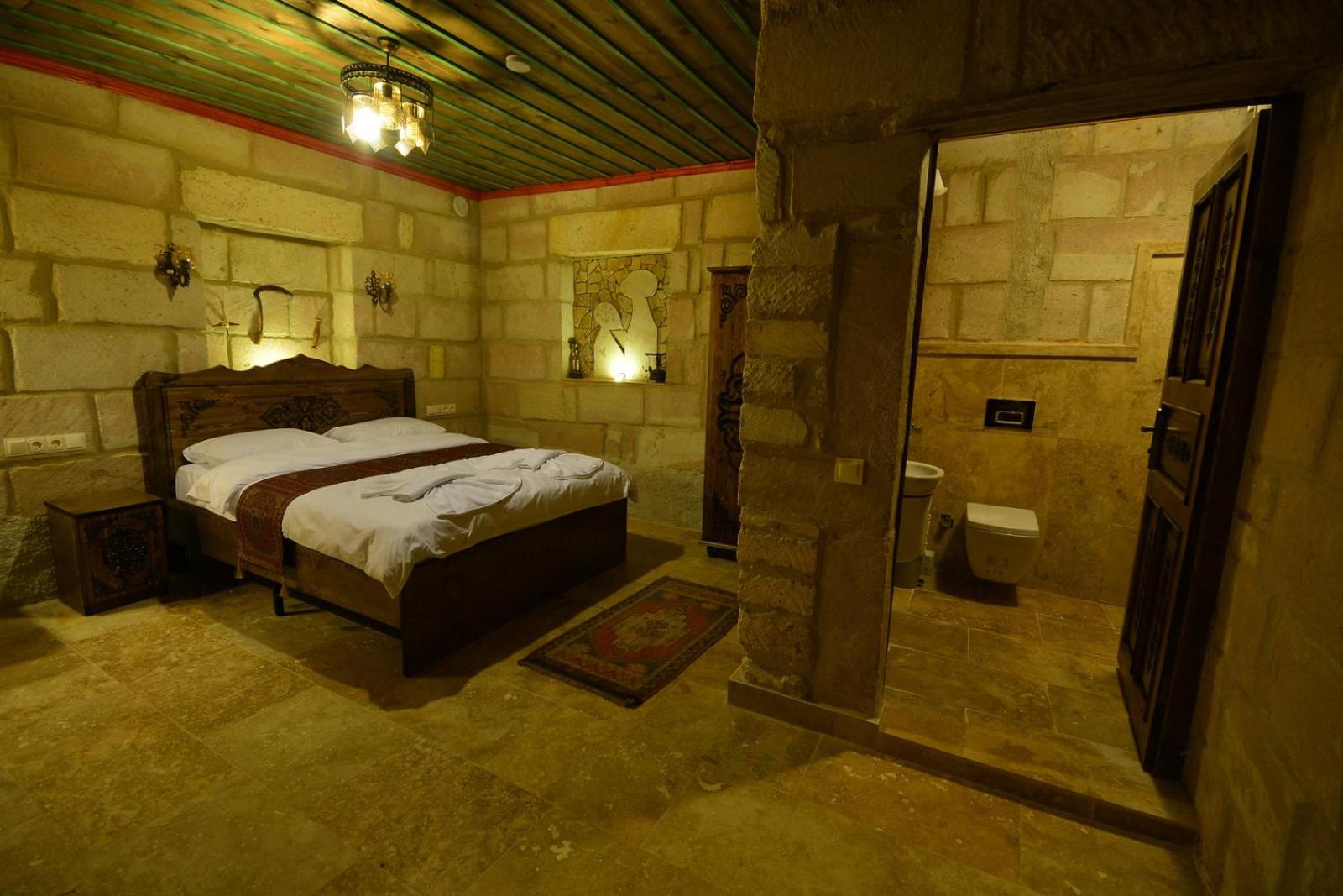 Deluxe Double Room with Bath