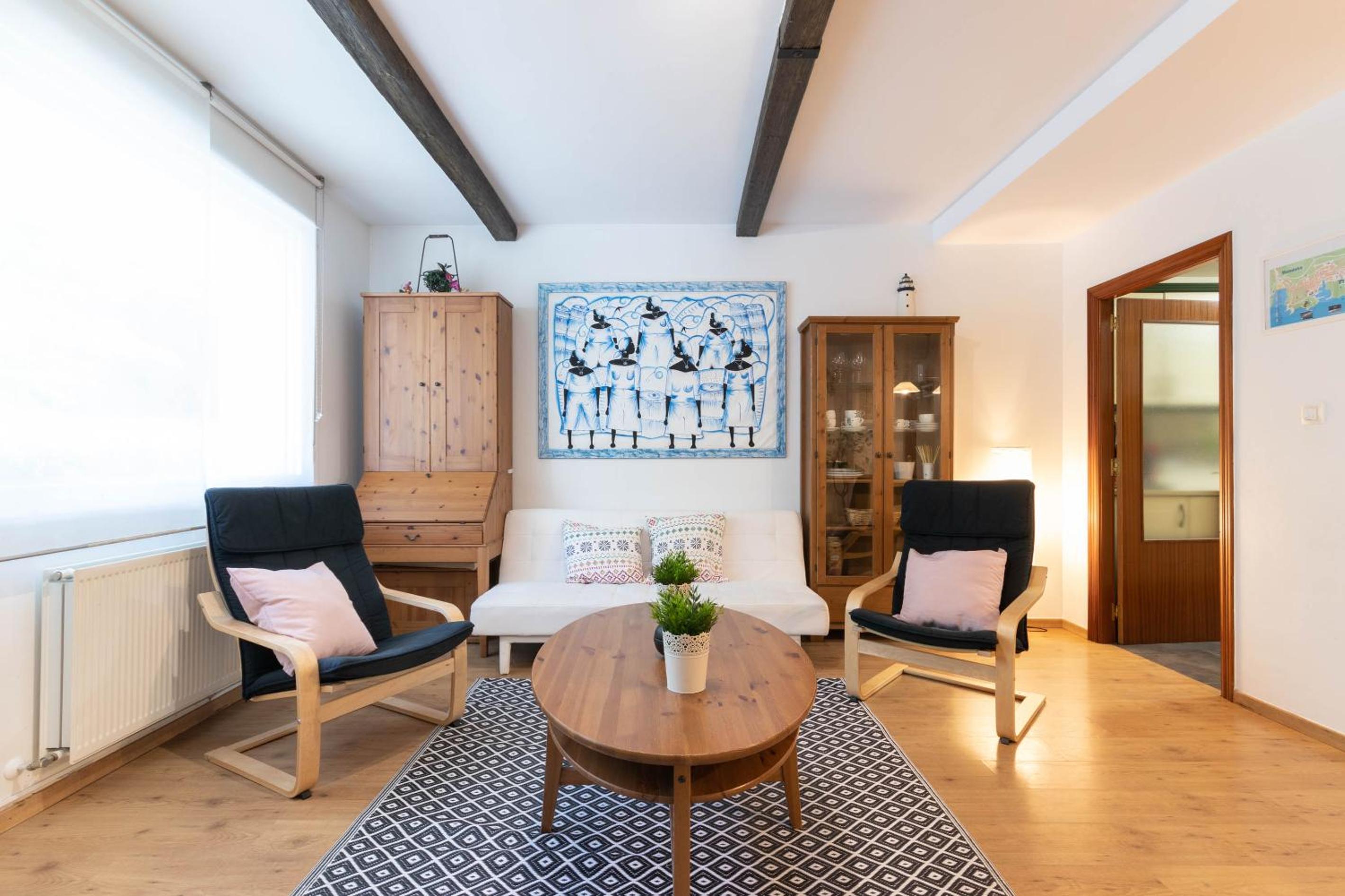 Apartment with Terrace - Photo 89