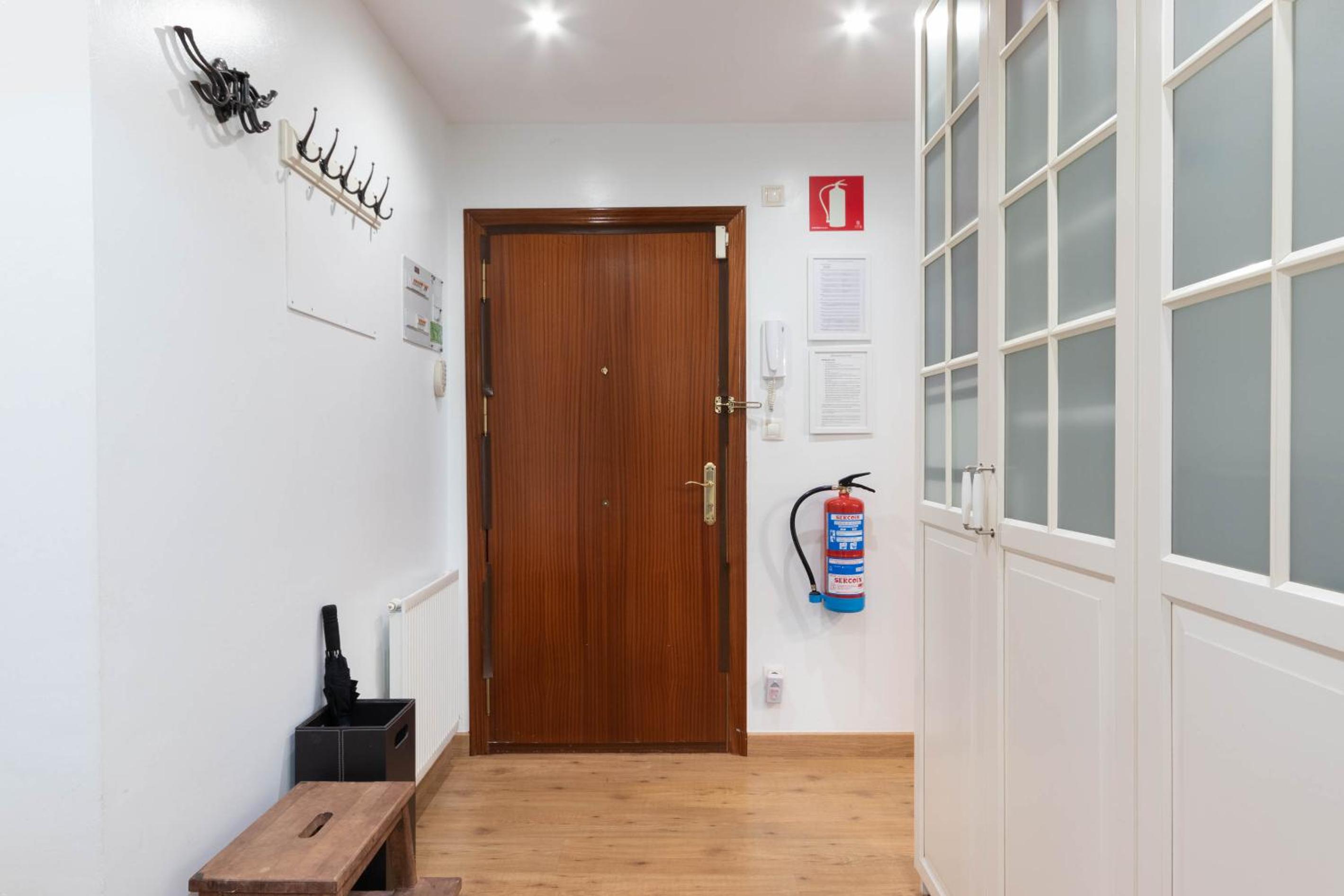 Apartment with Terrace - Photo 71