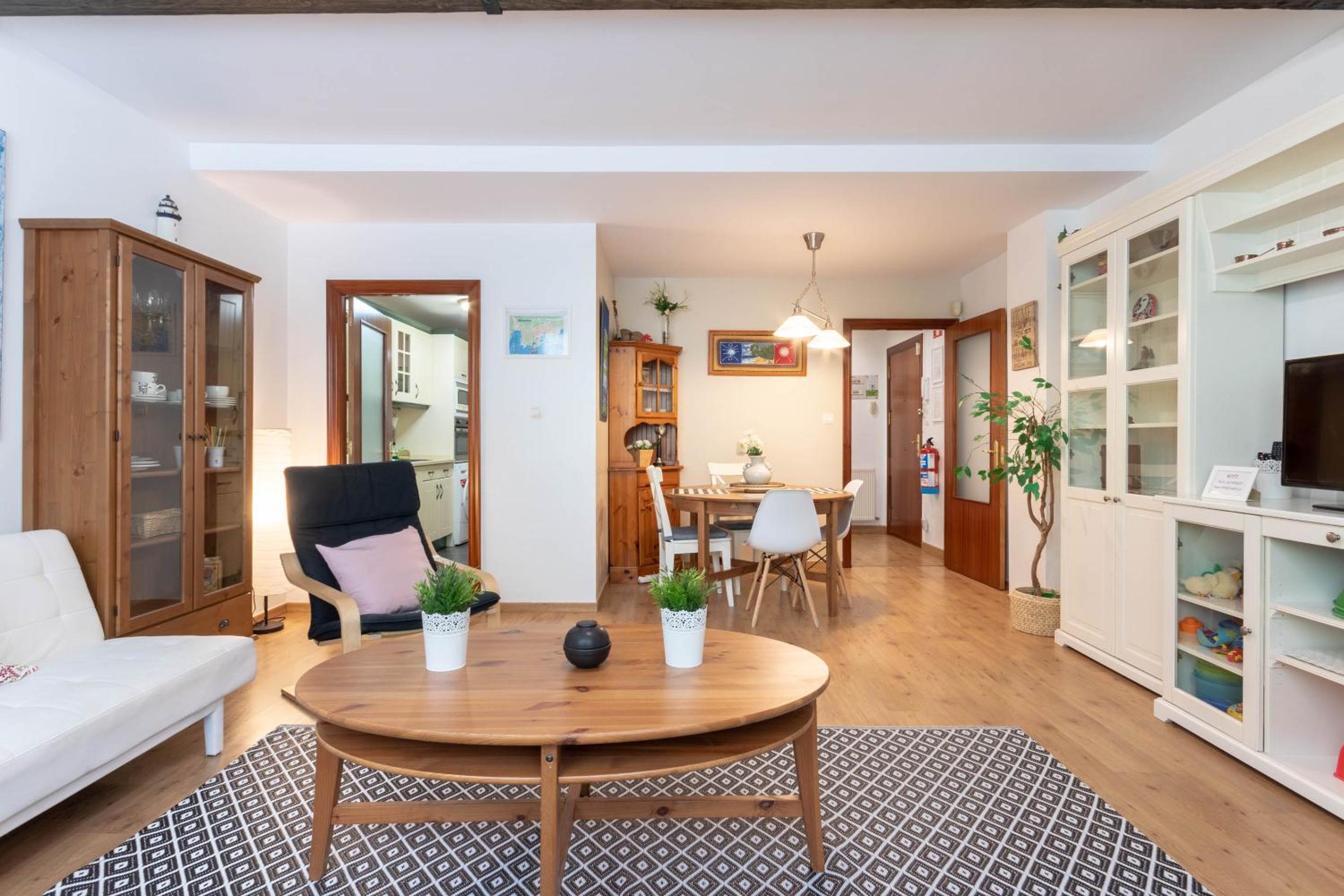 Apartment with Terrace - Photo 90